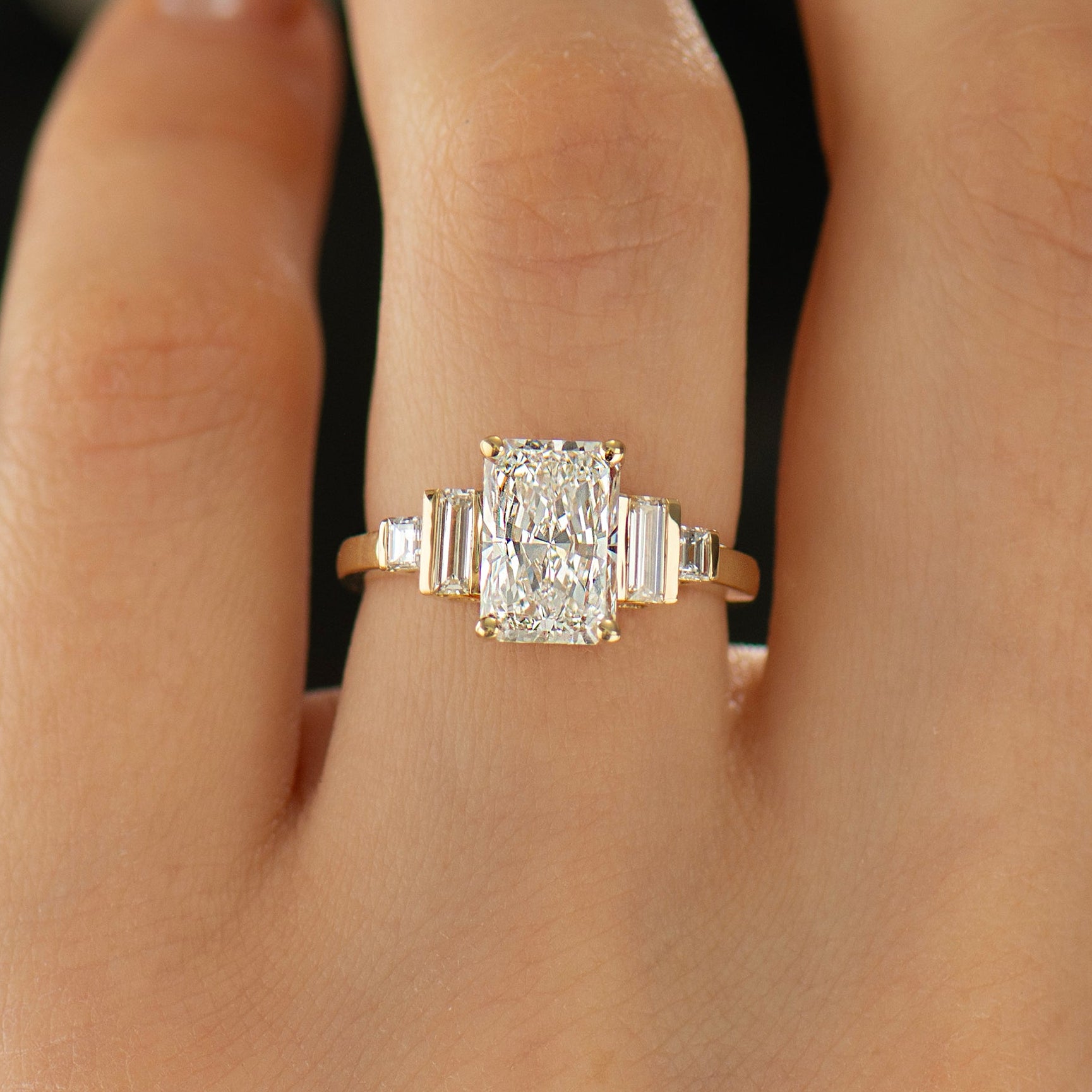 Are Deco Radiant Ring