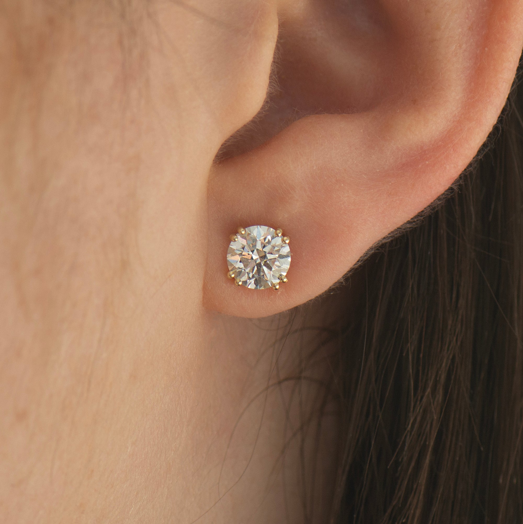 Double Prong Lab Diamond Studs