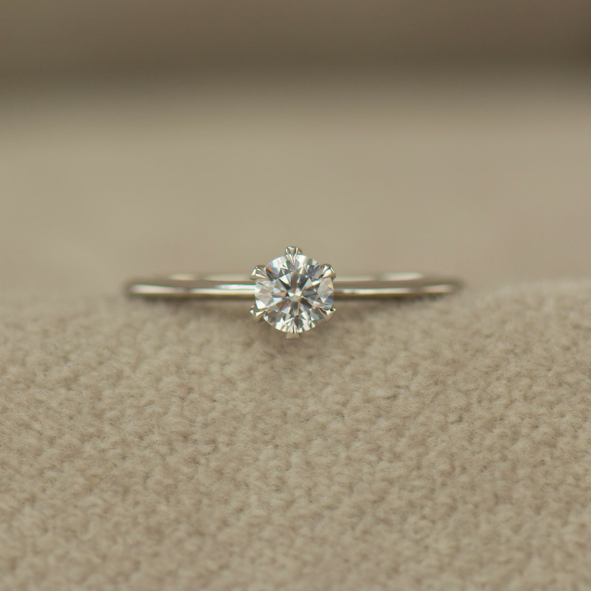 Dainty Classy Engagement Ring