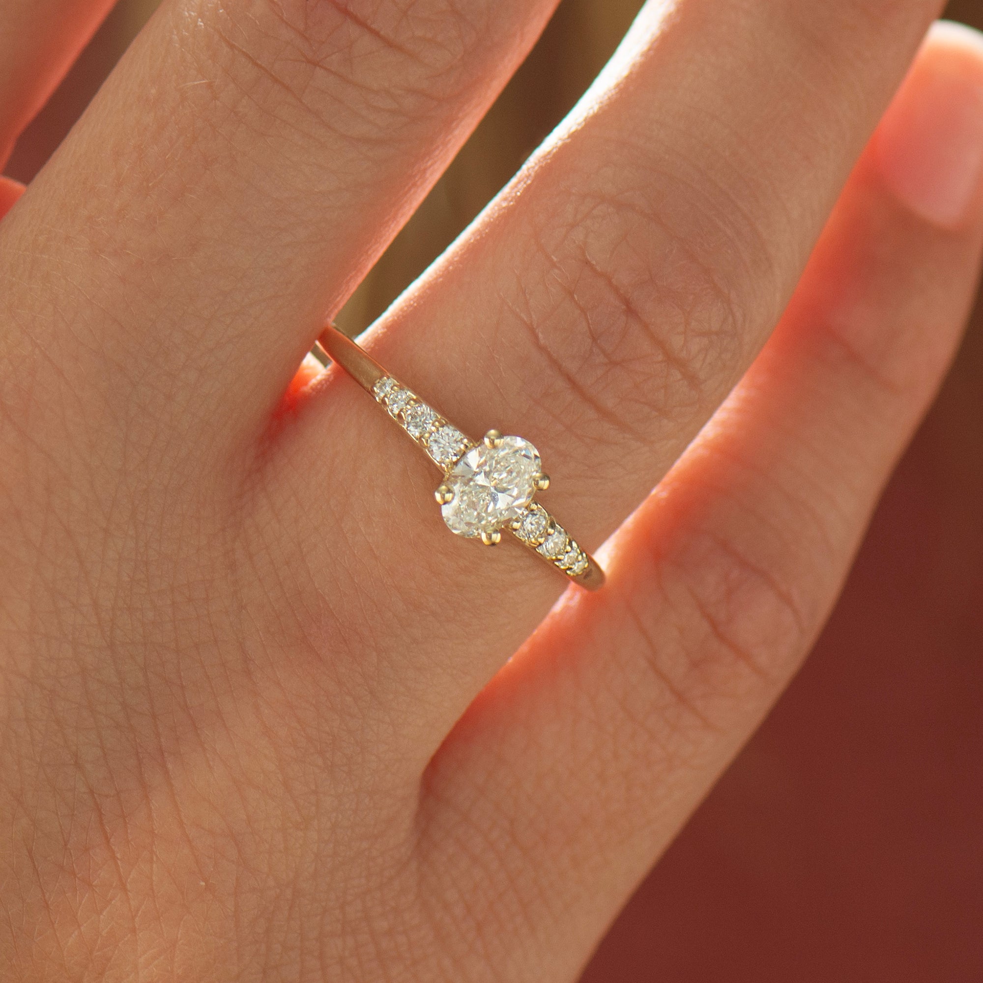 Delicate Oval Engagement Set