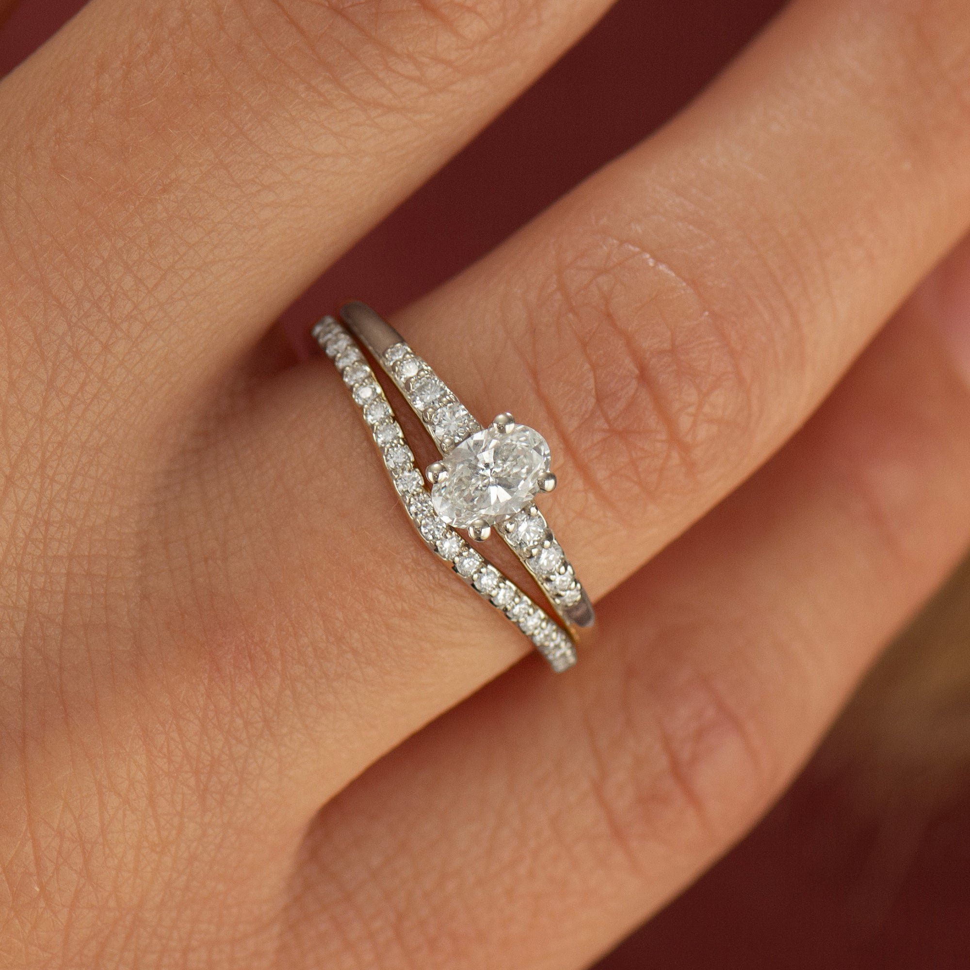 Delicate Oval Engagement Set