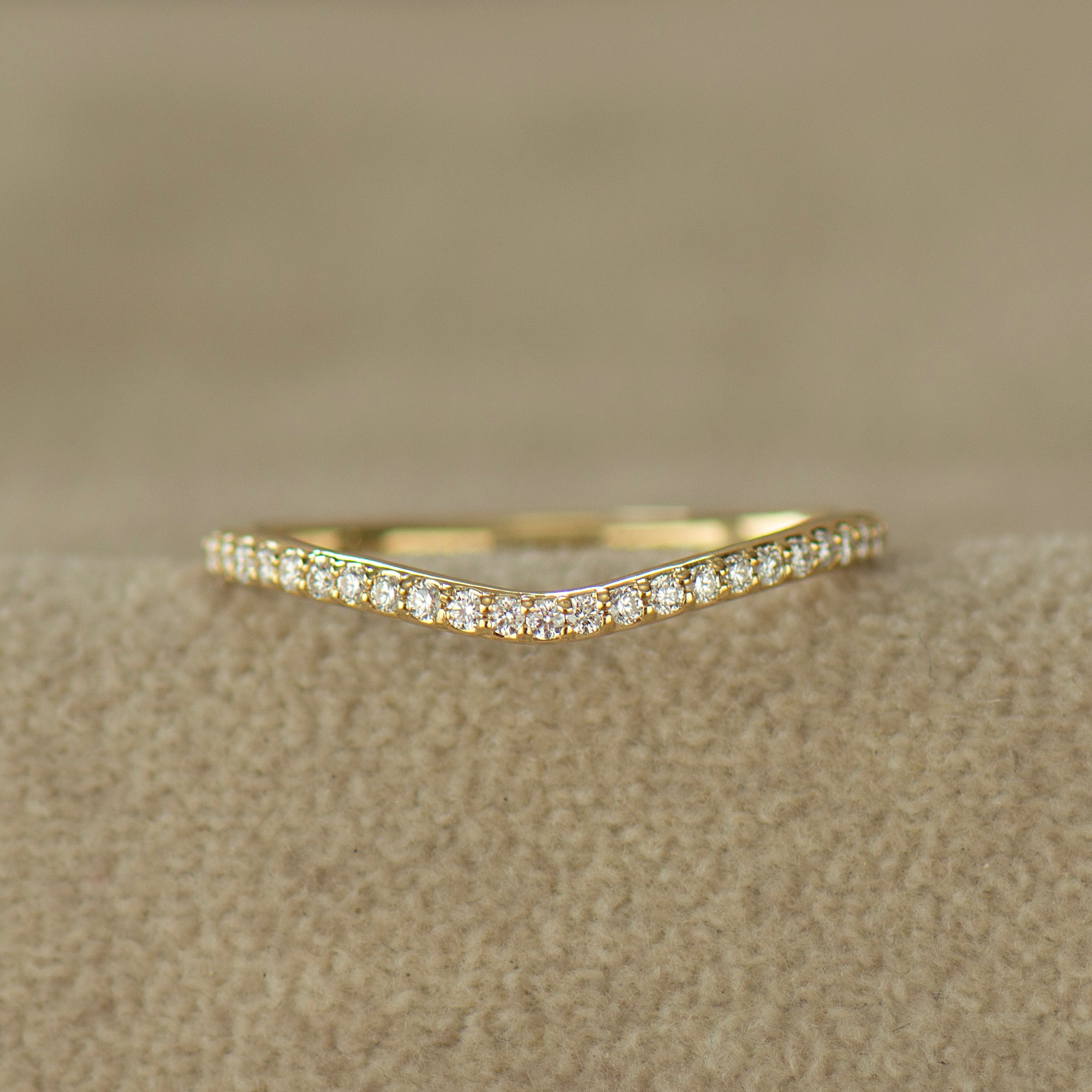 Matching Curved Diamonds Ring