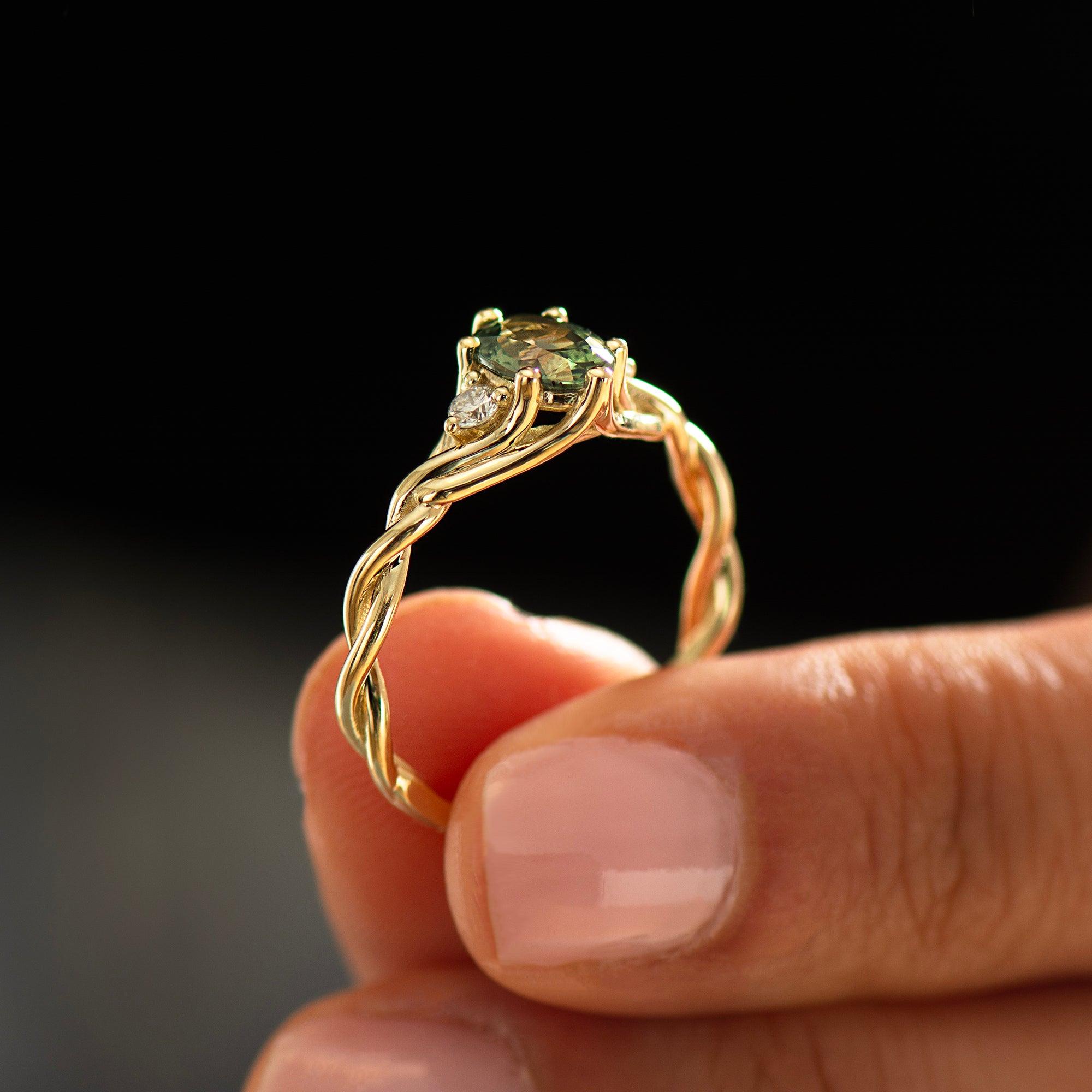 Celtic Knot Green Sapphire Ring - Oval