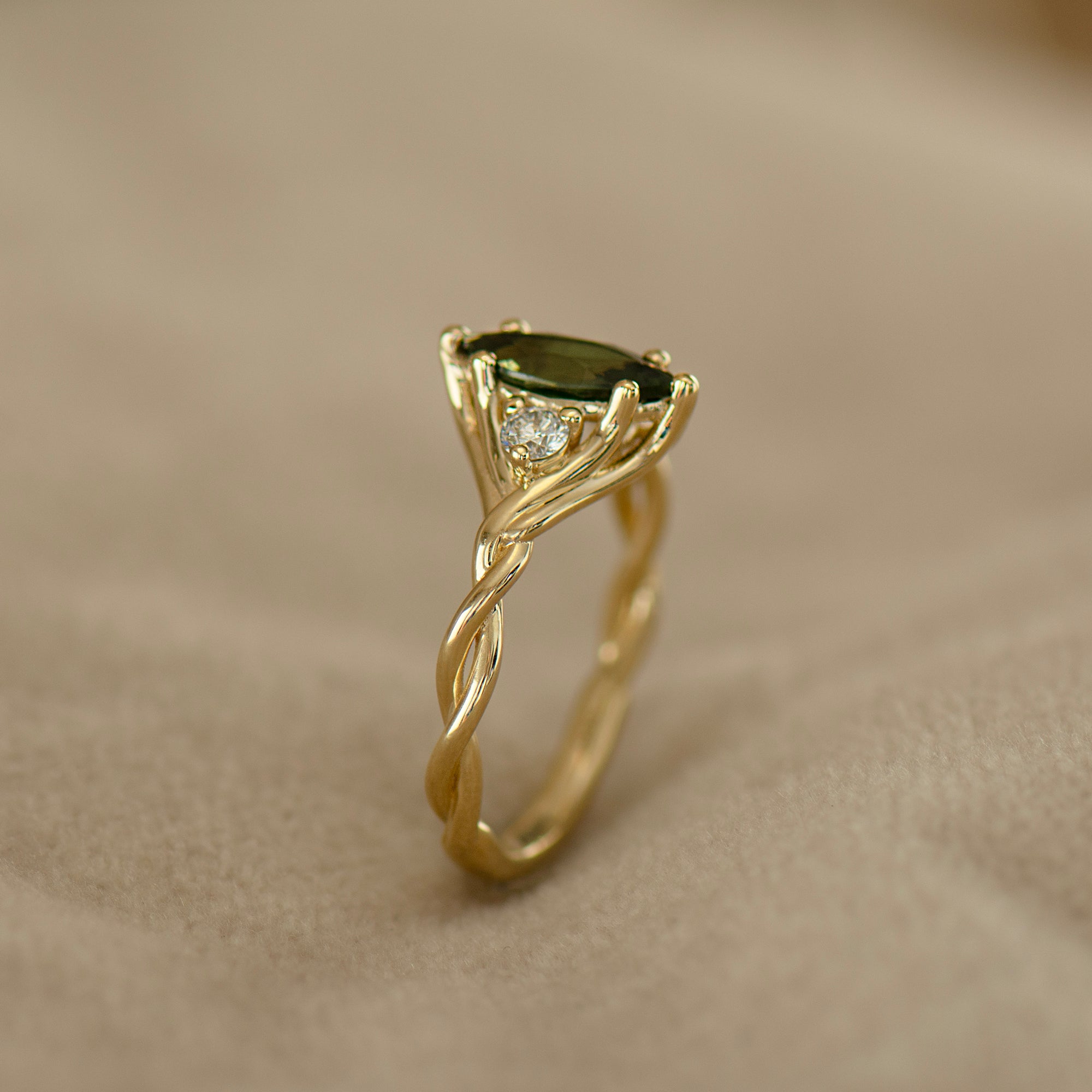 Celtic Knot Green Sapphire Ring - Marquise