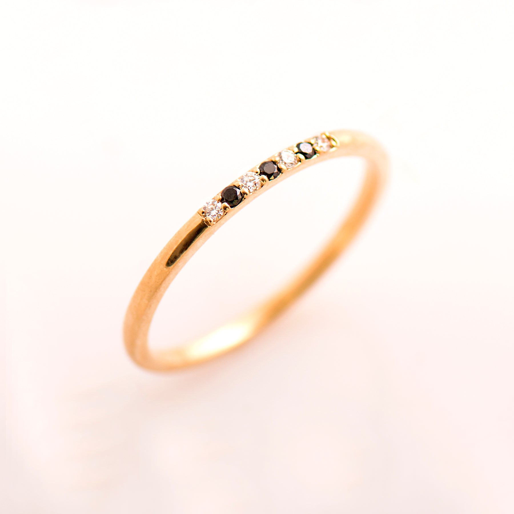 Alternating White & Black Diamonds Ring