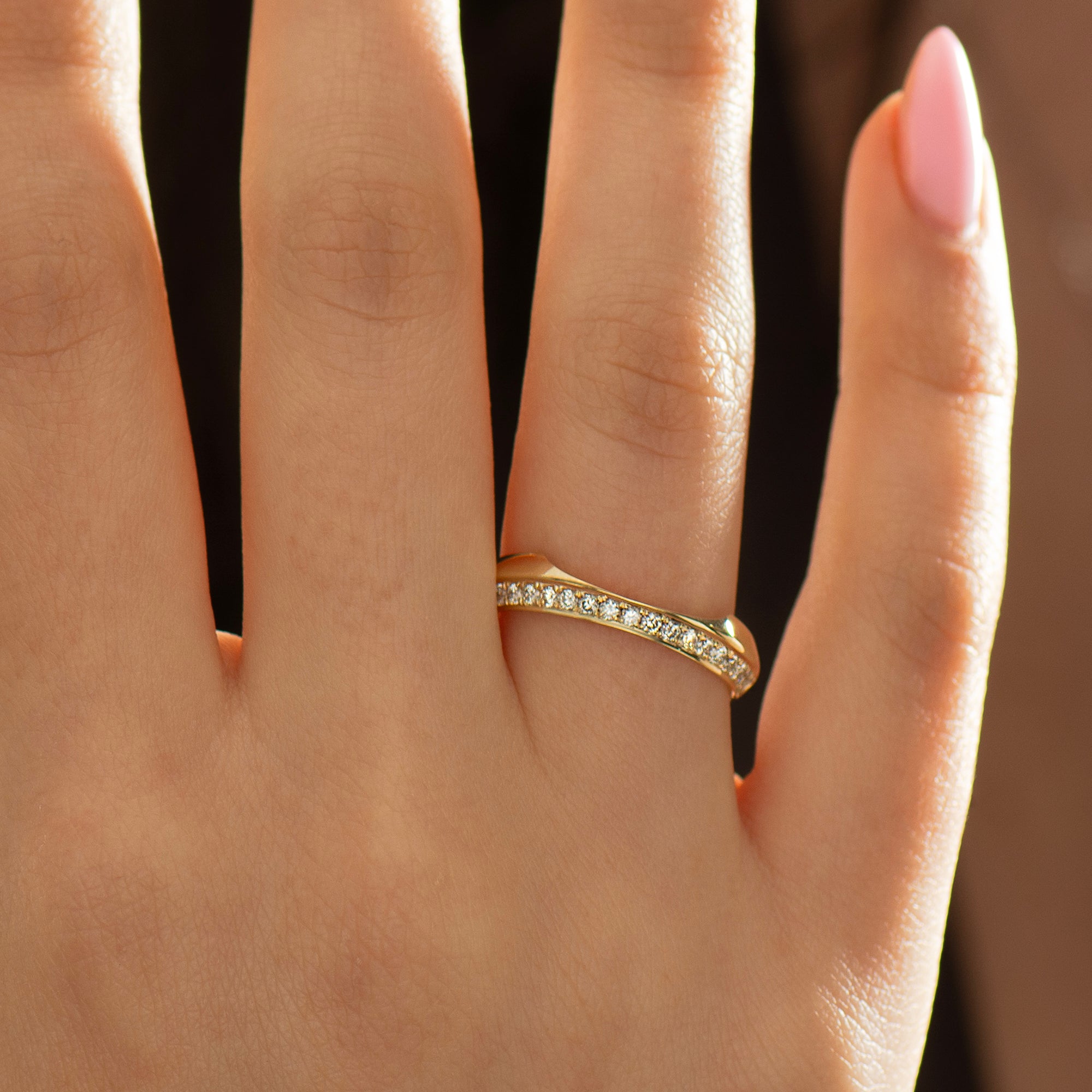 Contoured Knife Edge Matching Band