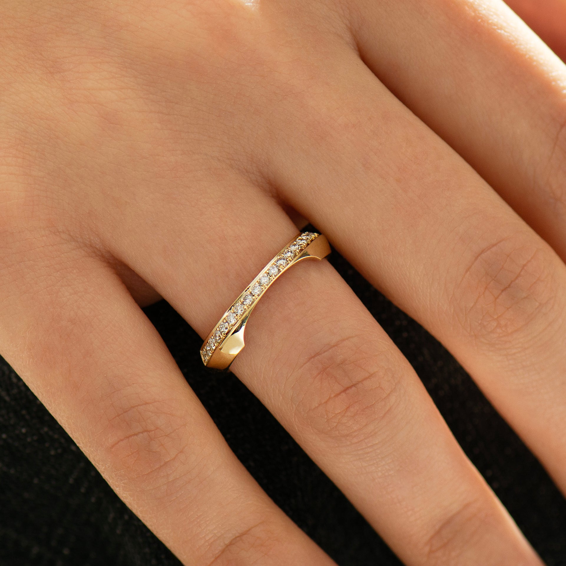 Contoured Knife Edge Matching Band