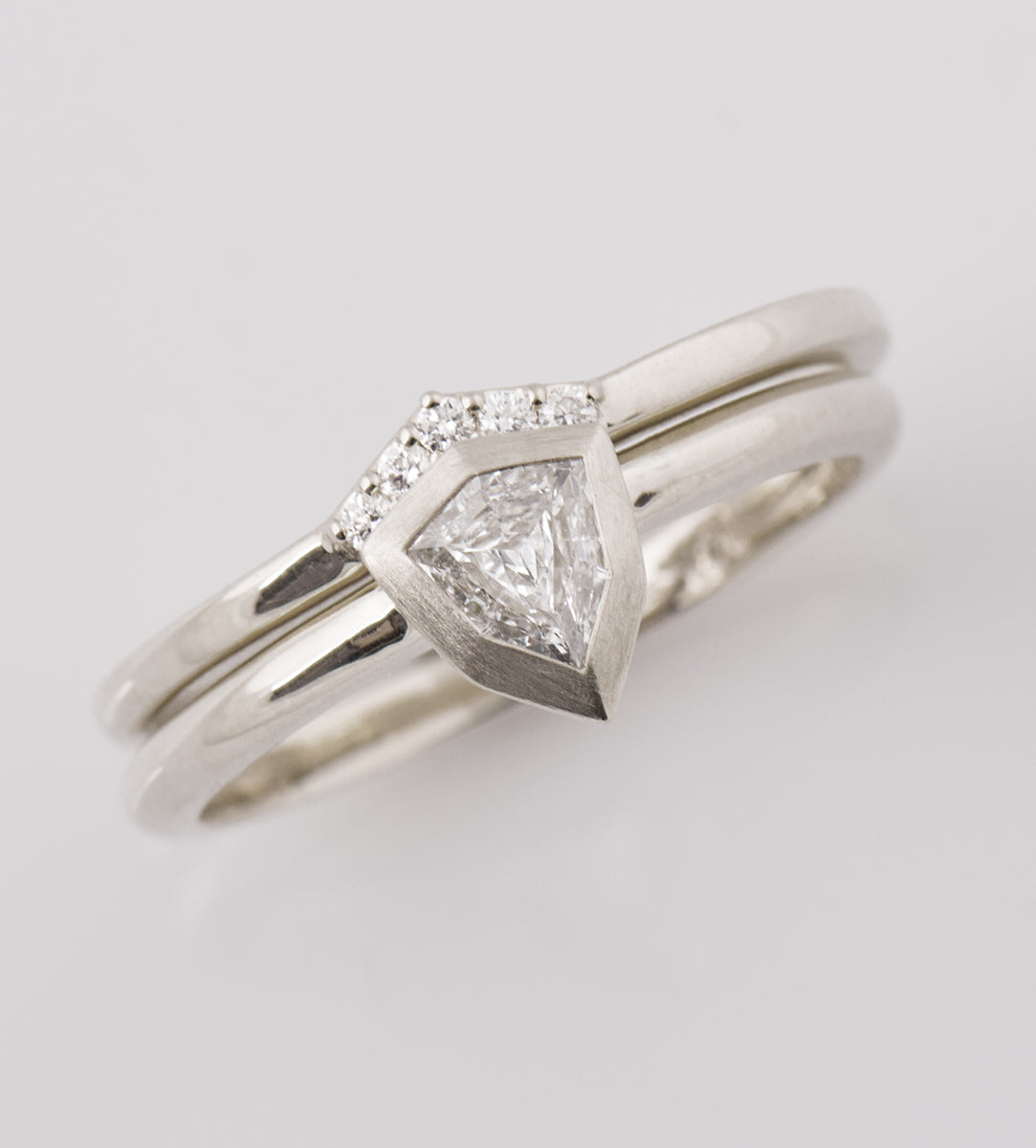 Shield Diamond Ring Set