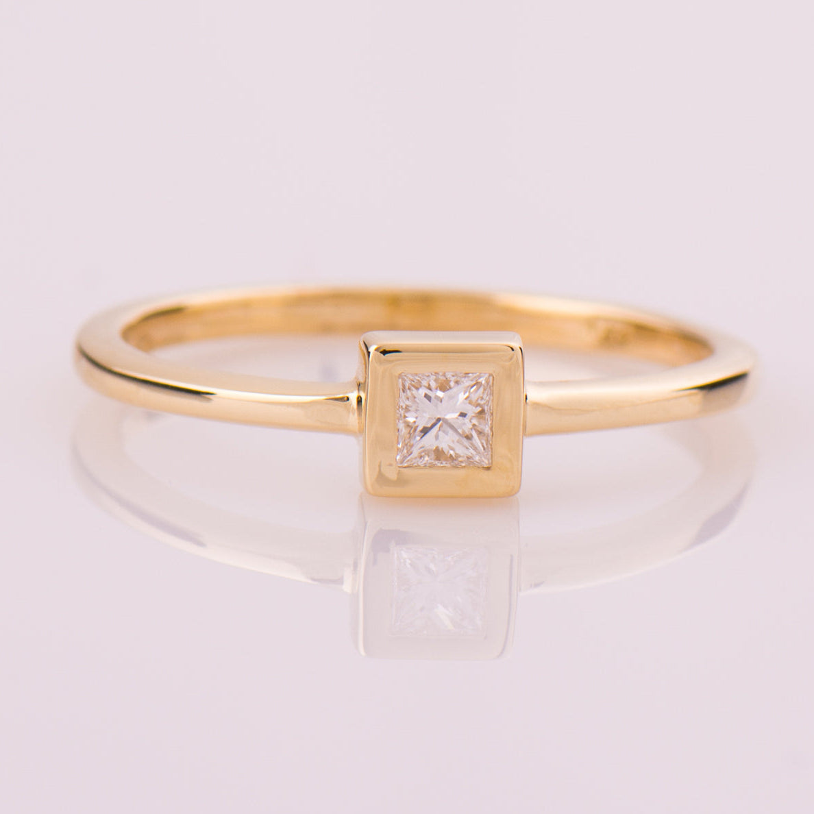 0.14 Carat Flat Squared Bezel Diamond Ring - 14K Yellow Gold
