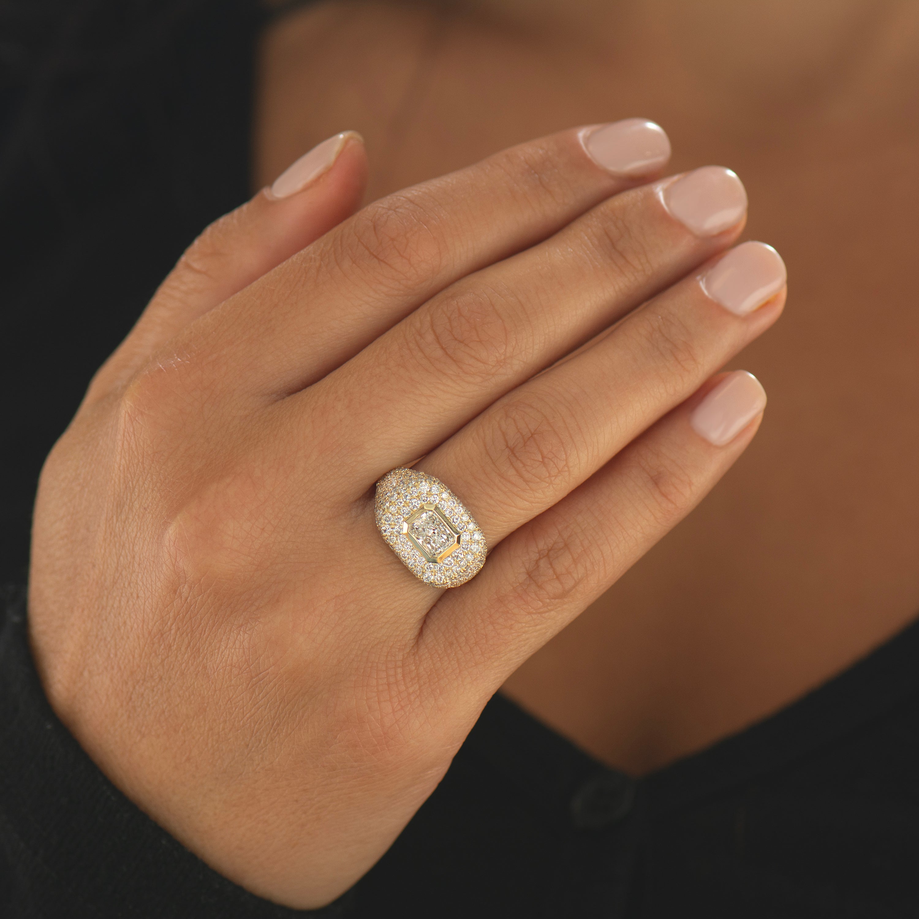 Chic Diamond Signet Ring