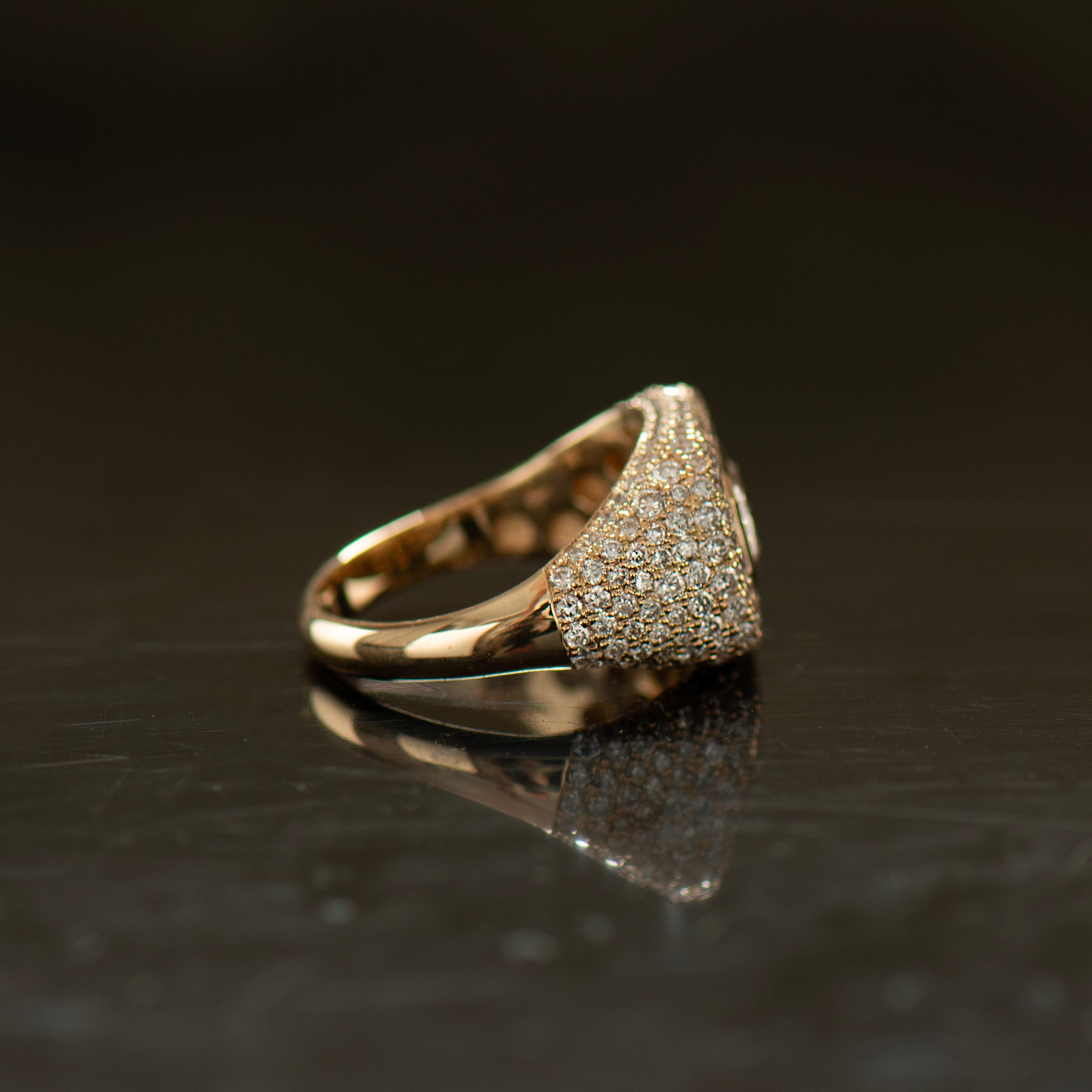 Chic Diamond Signet Ring