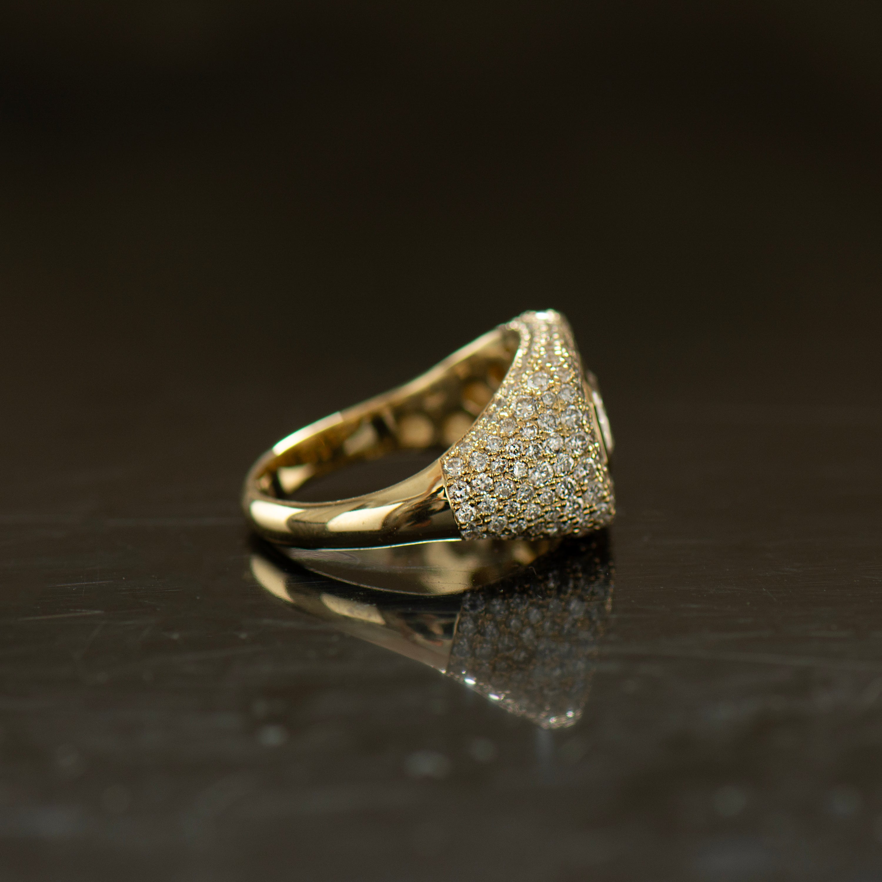 Chic Diamond Signet Ring
