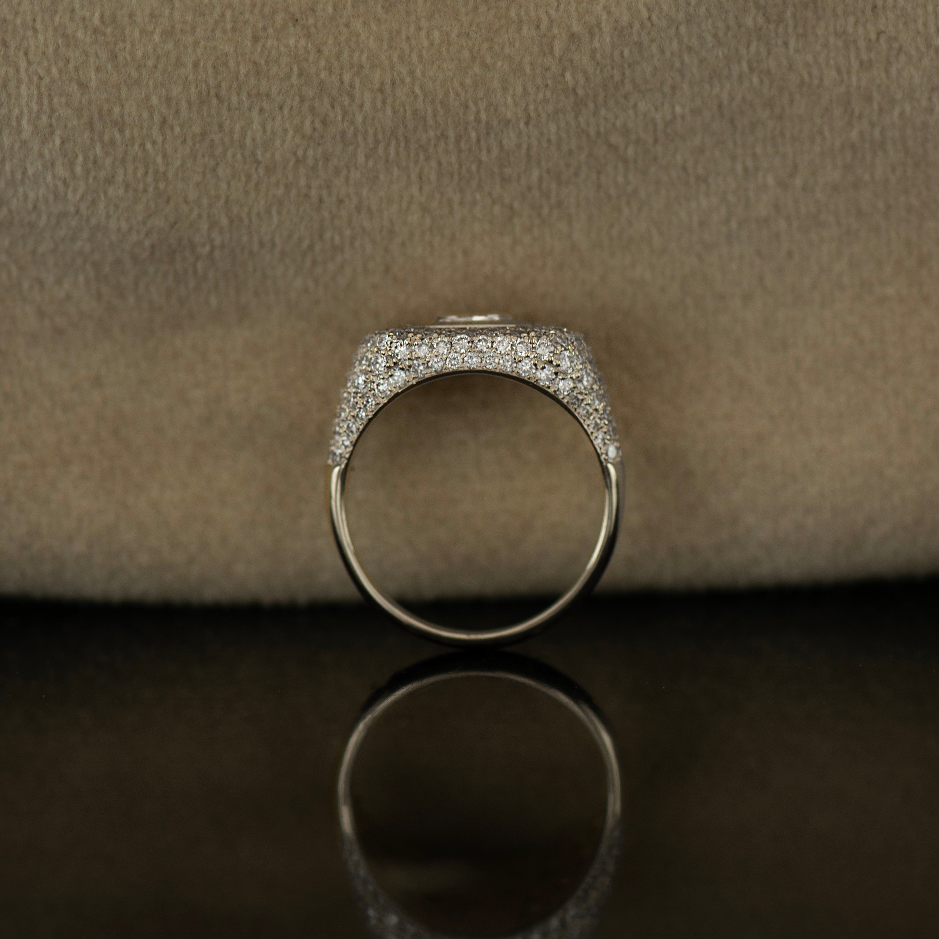 Chic Diamond Signet Ring
