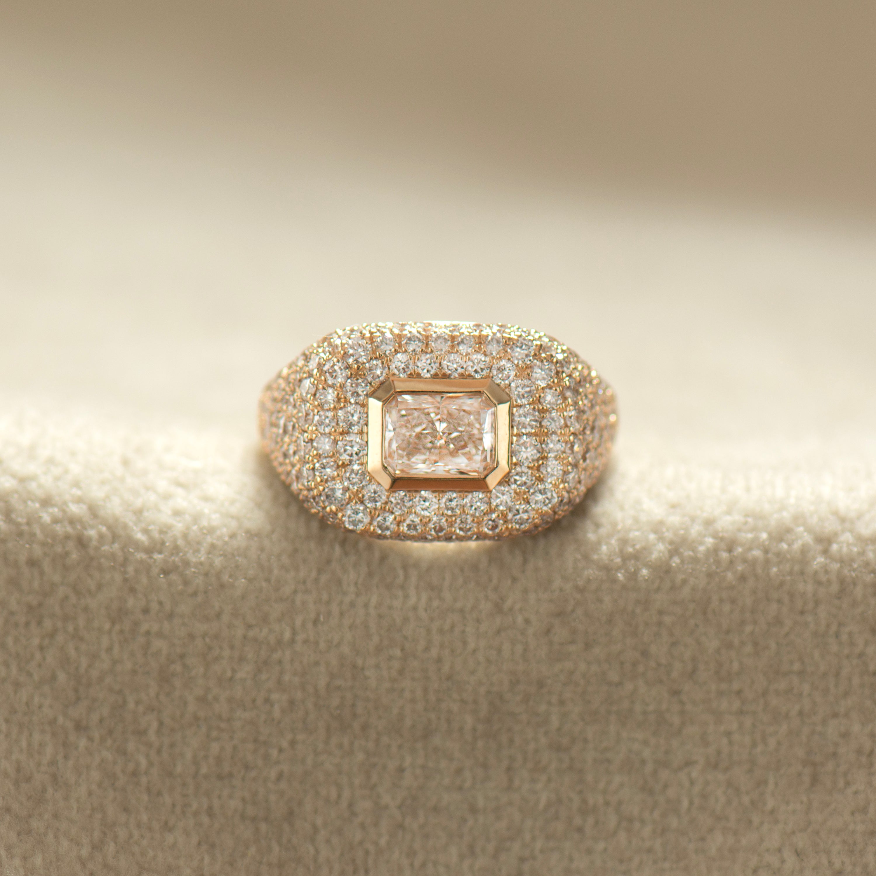 Chic Diamond Signet Ring