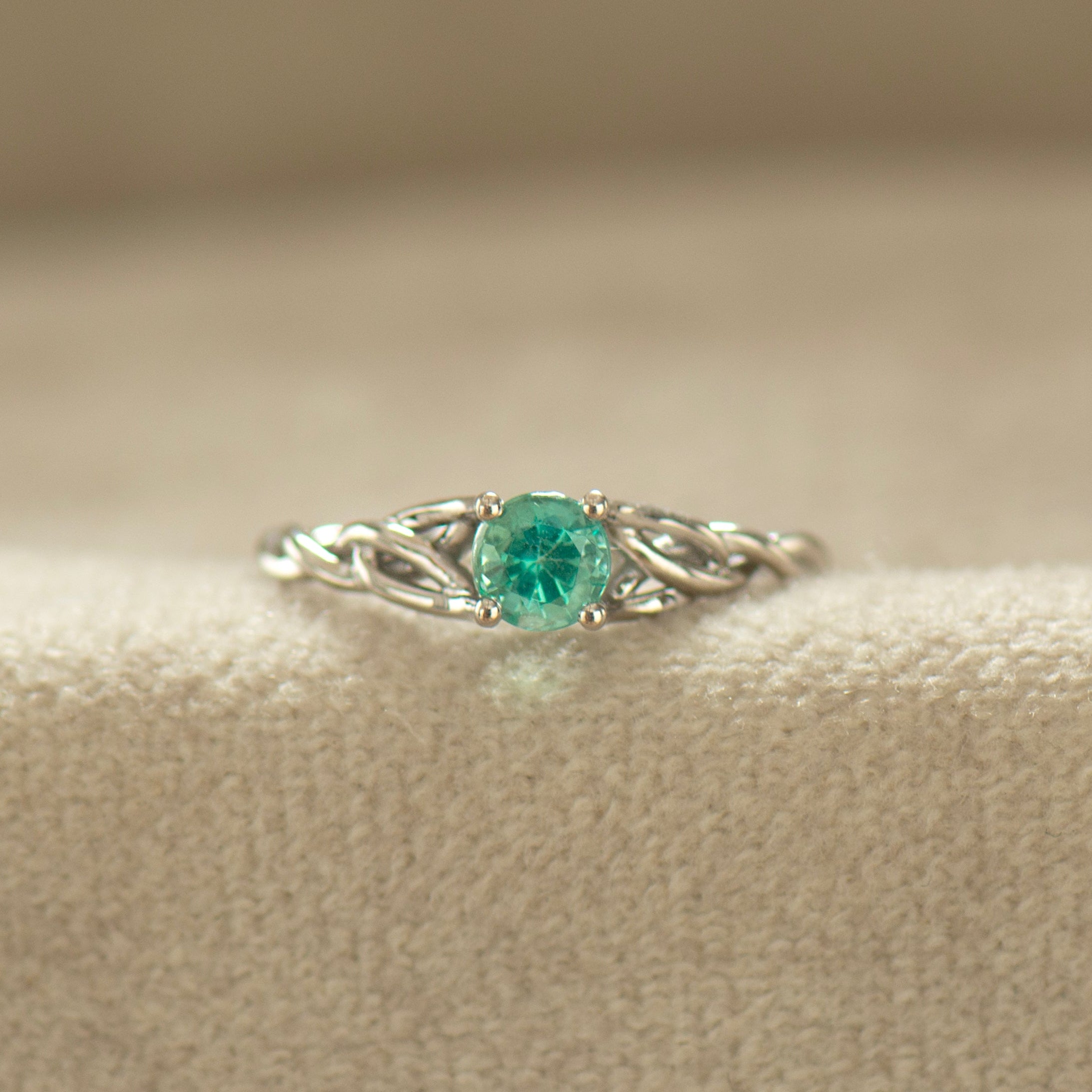 Light Emerald Celtic Ring