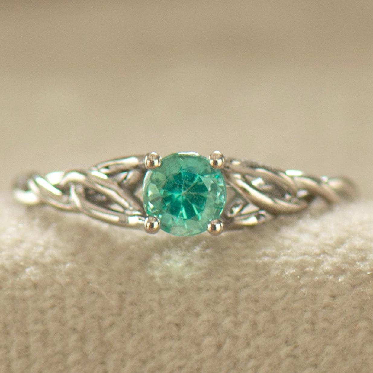 Light Emerald Celtic Ring