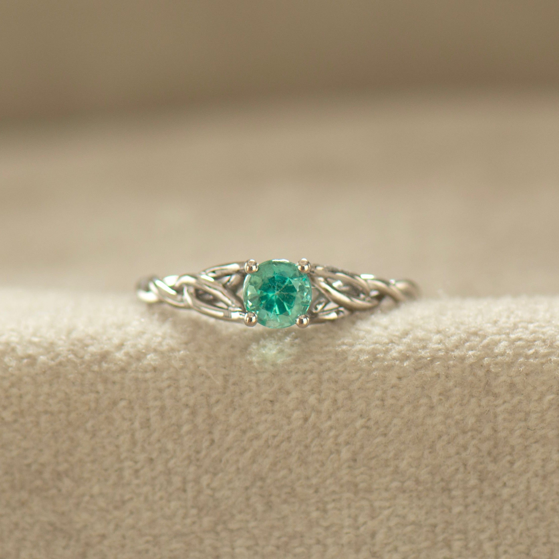 Light Emerald Celtic Ring