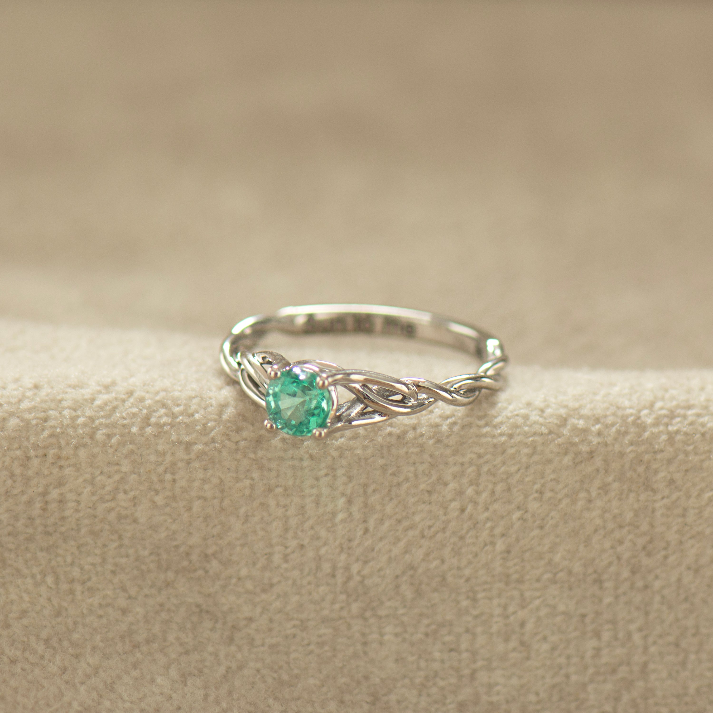 Light Emerald Celtic Ring