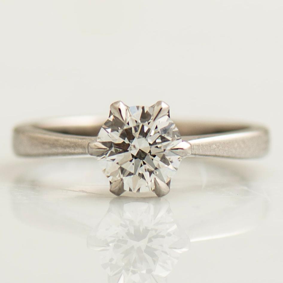 Tapered 6 Prongs Engagement Ring