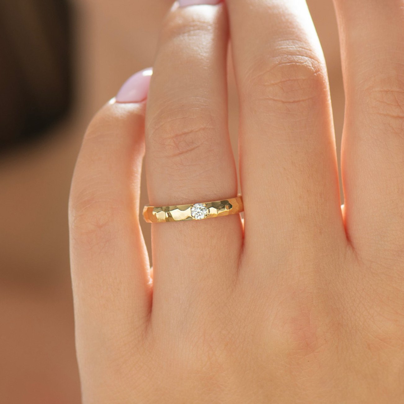 3 mm Hammered Single Diamond Ring