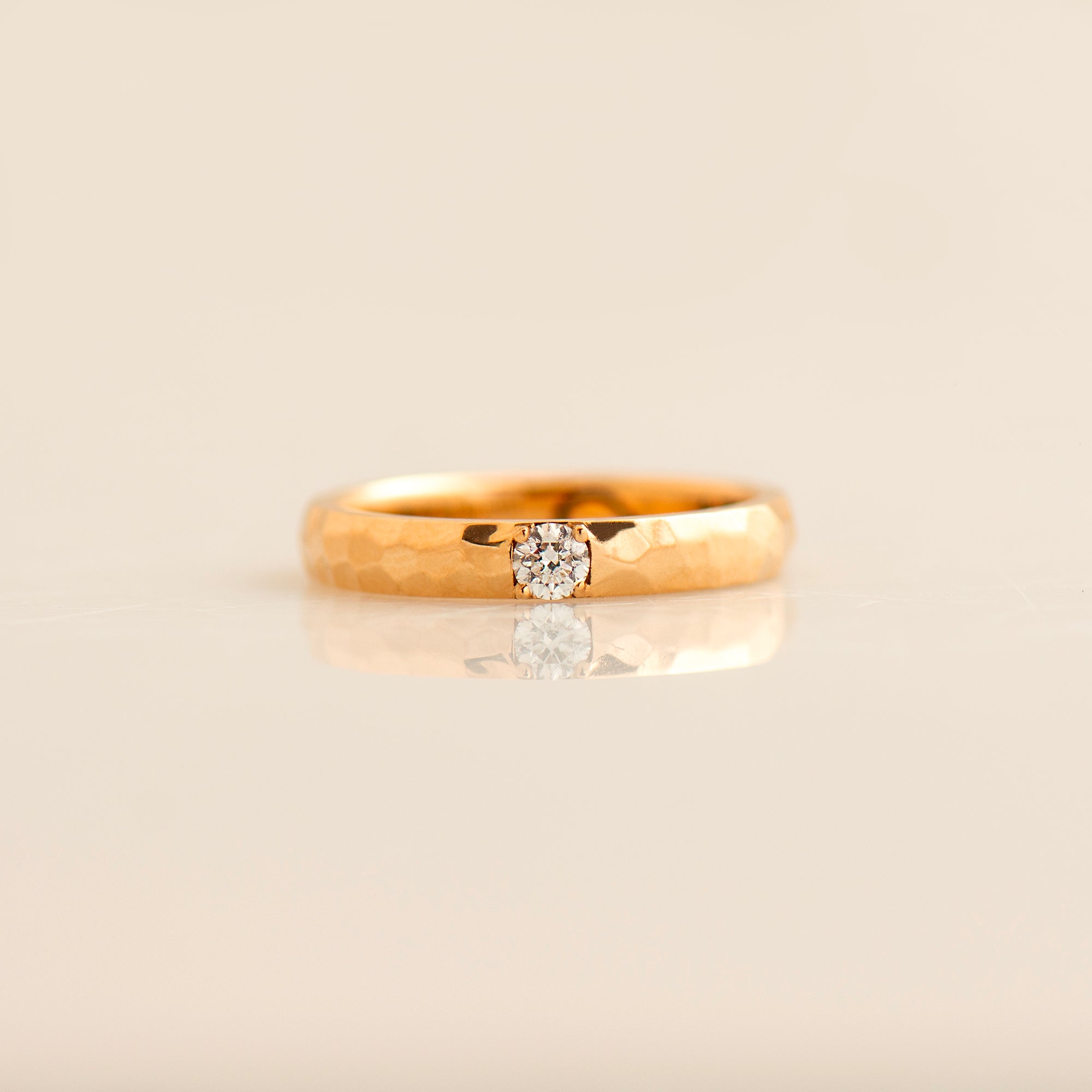 3 mm Hammered Single Diamond Ring