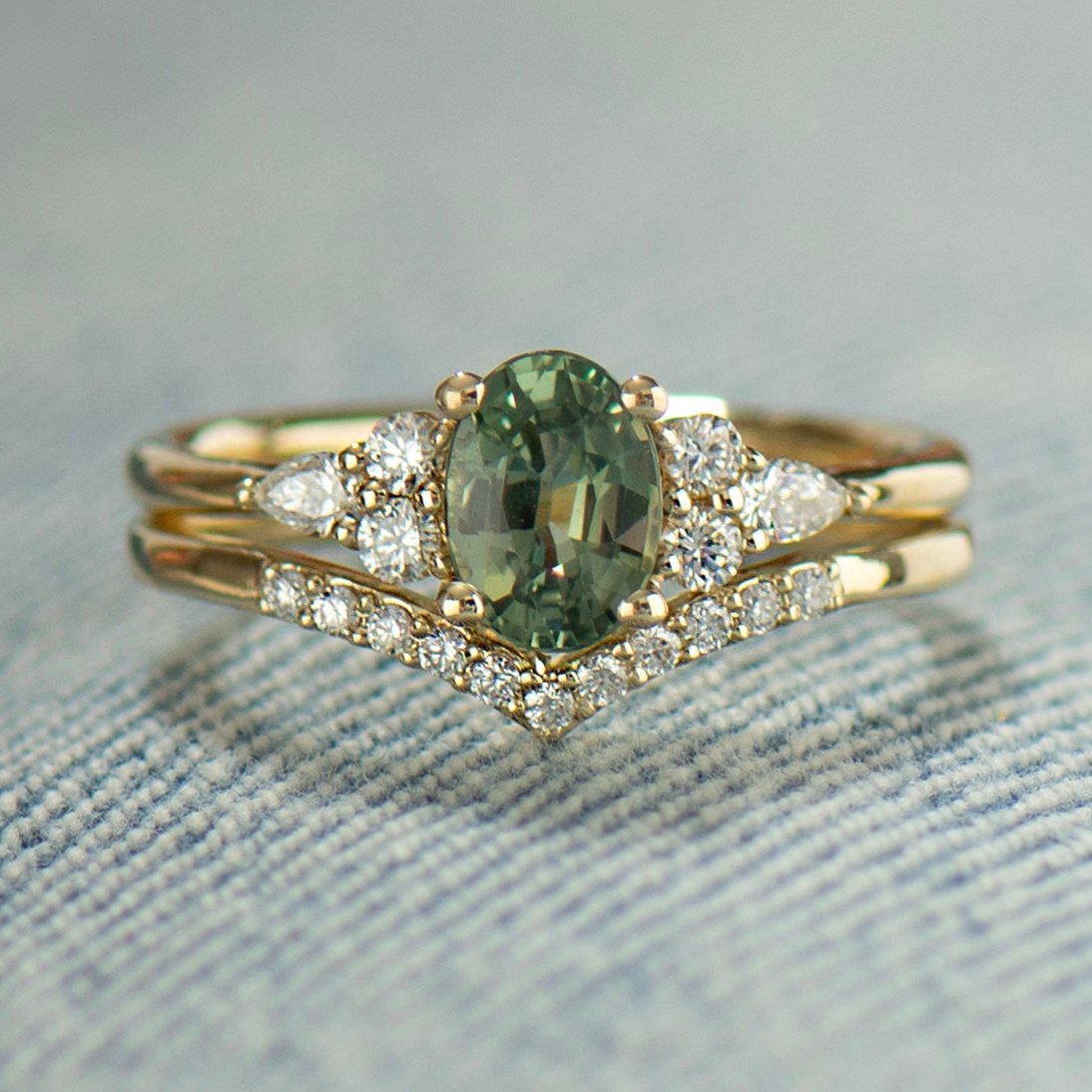 Green Sapphire Engagement Set - Natural Diamonds Set