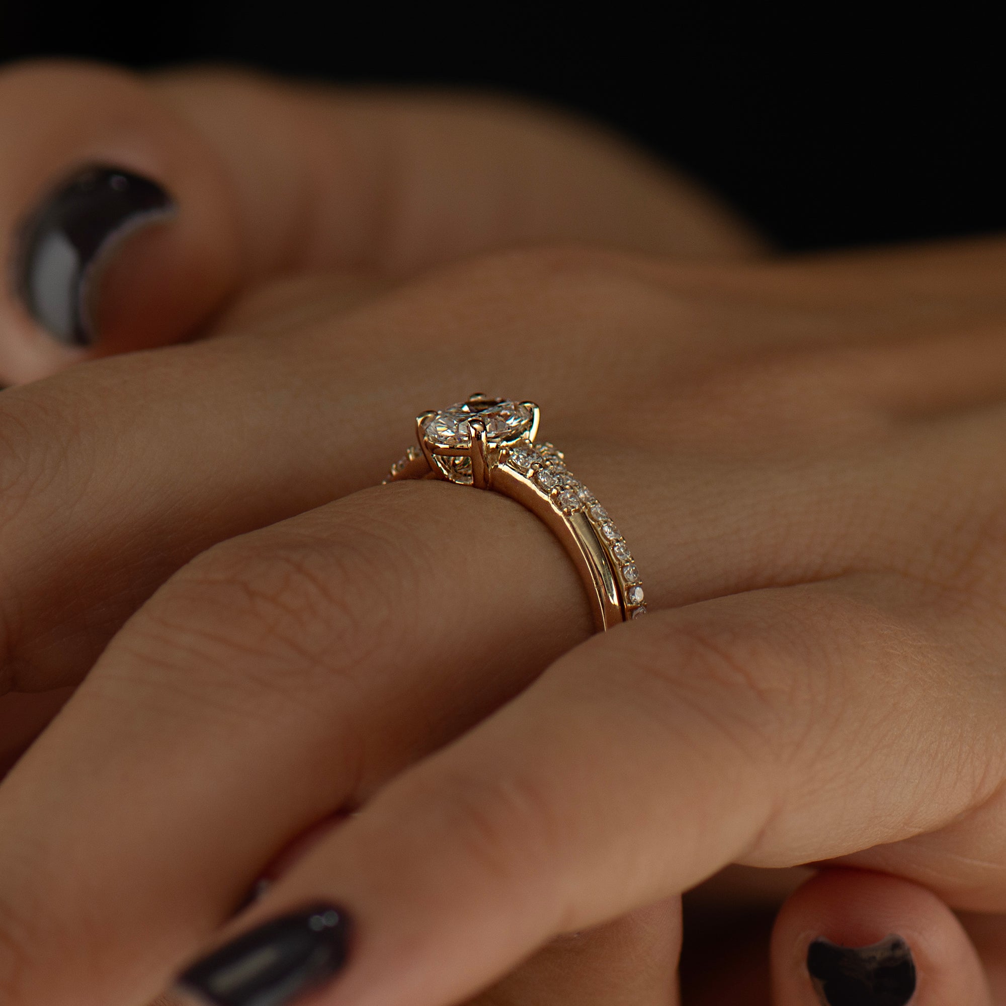 Tapered Oval Ring