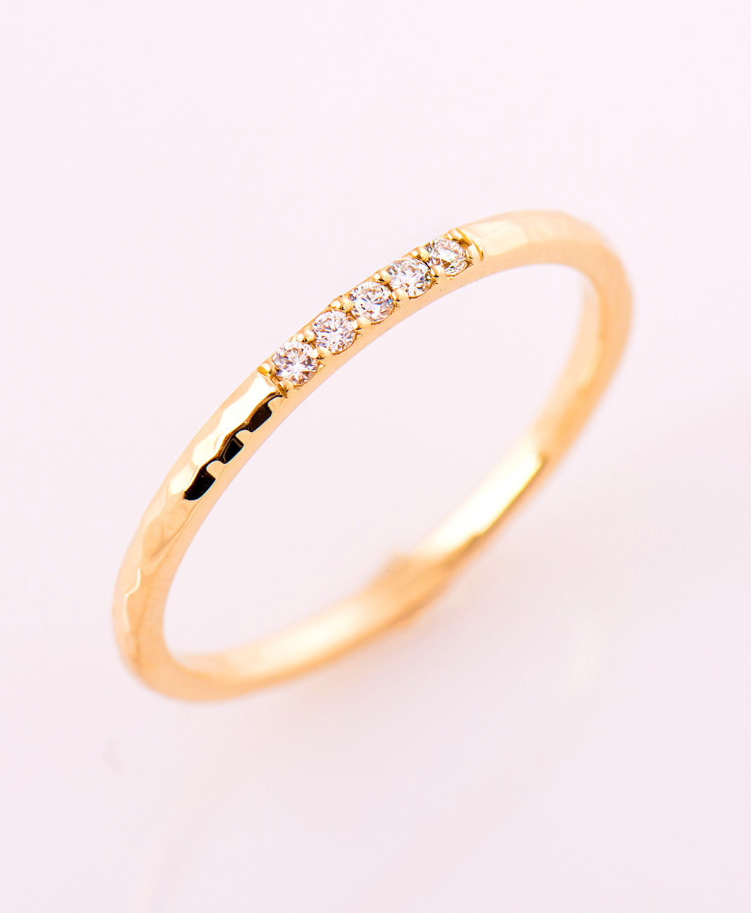 1.5 mm Hammered 5 Diamonds Ring