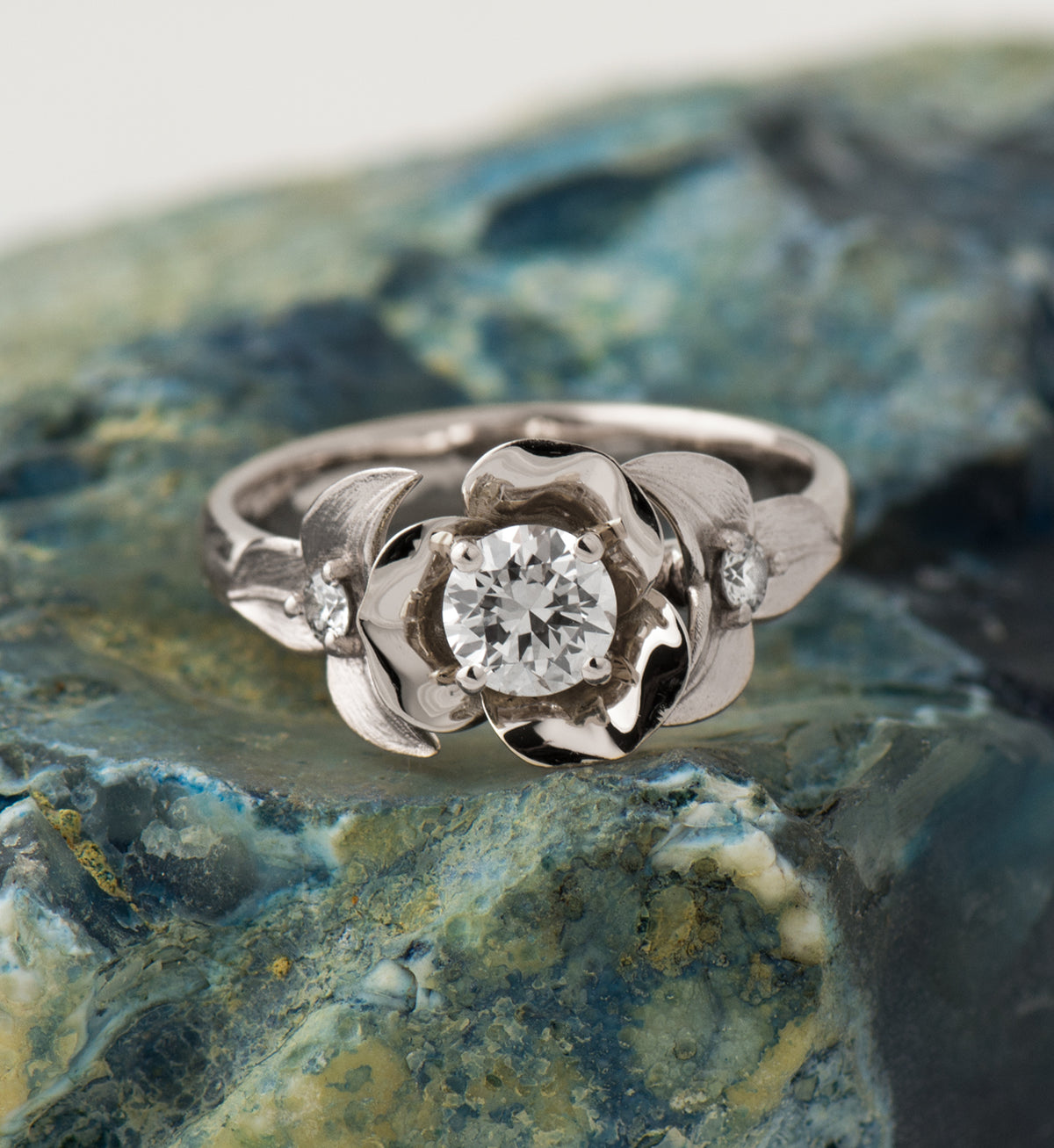 Flower & Leaves Diamond Ring