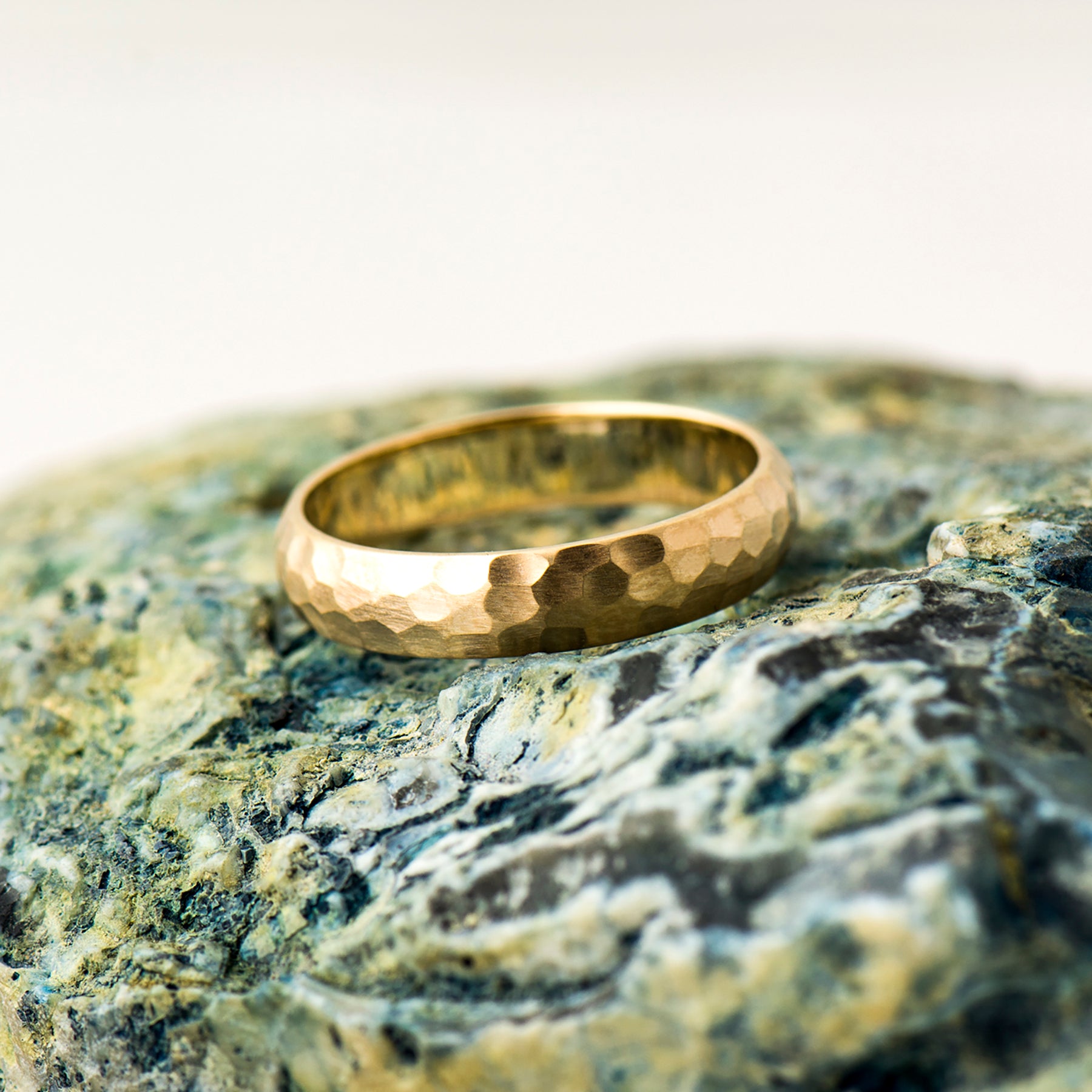 The Hammered Textured Wedding Band Yellow Gold 14K 3mm