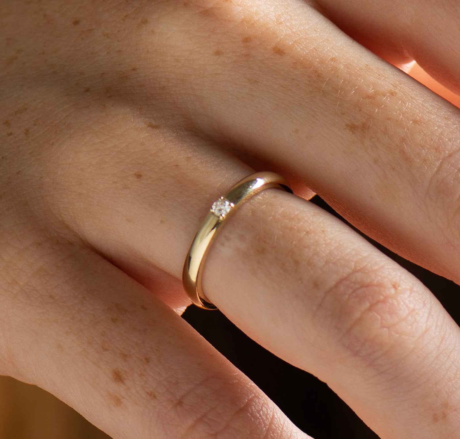 2.5 mm Single Diamond Ring - 14K Yellow Gold