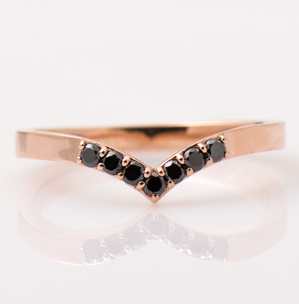Medium Wide V Shape 7 Black Diamonds Ring - 14K Rose Gold