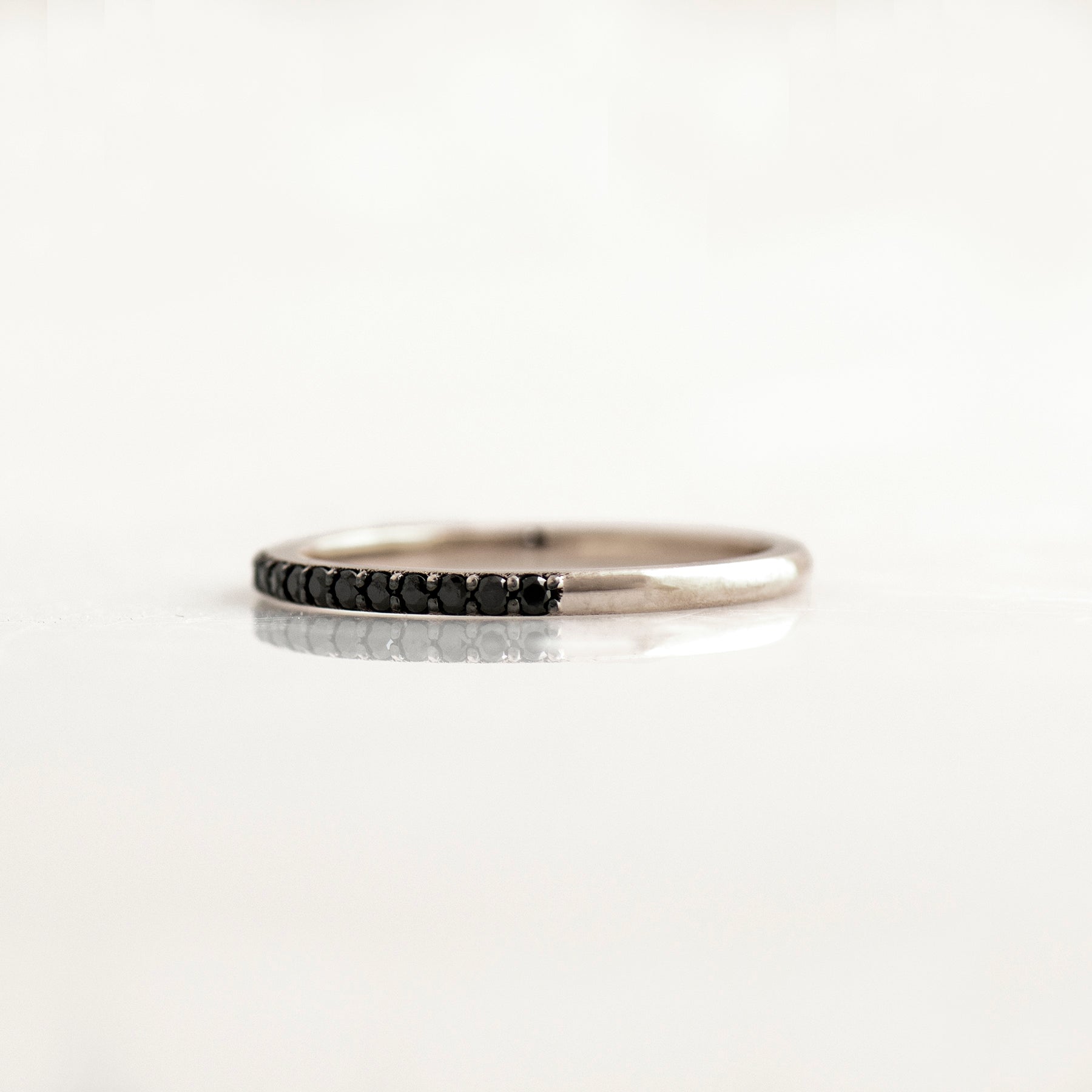 15 Black Diamonds Ring