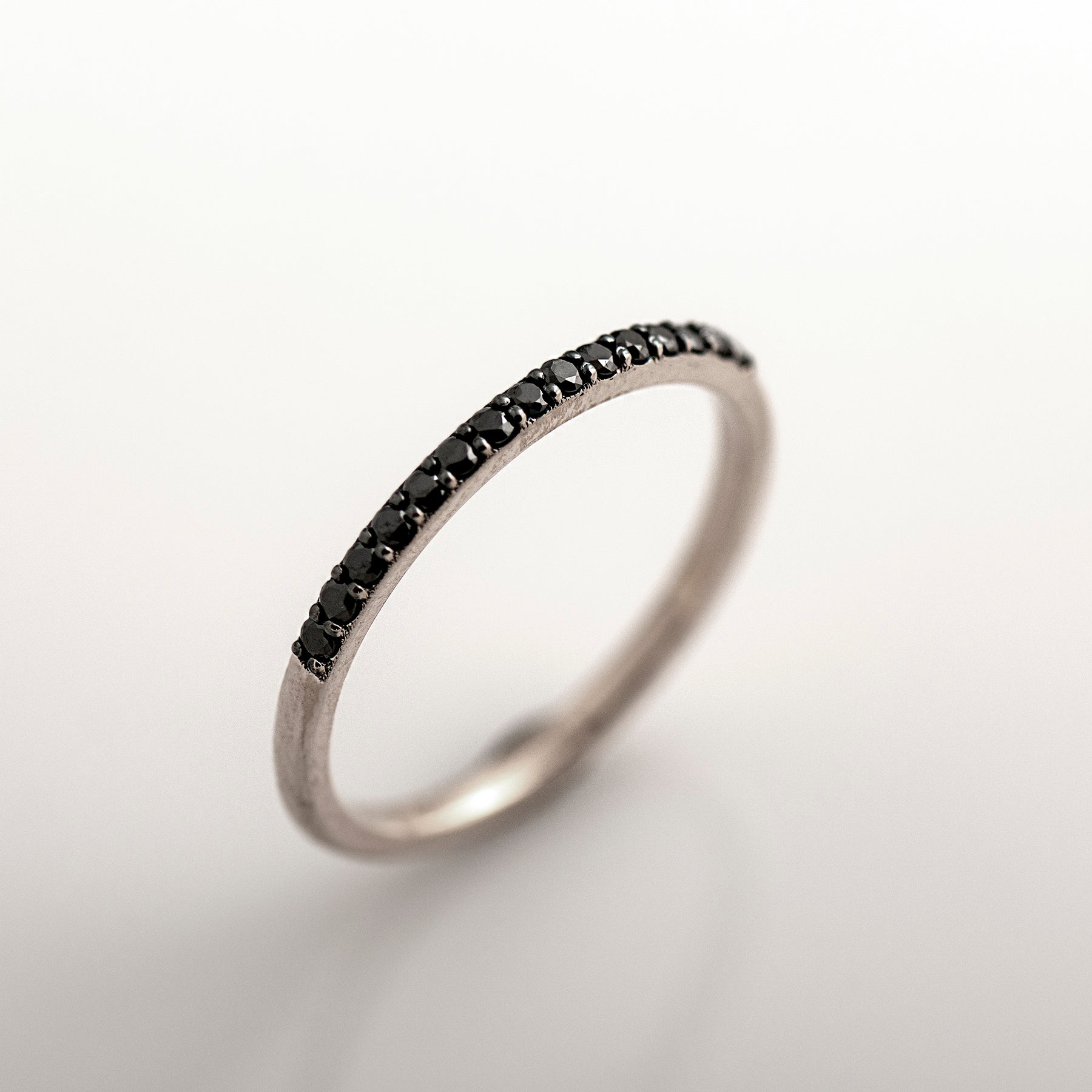 15 Black Diamonds Ring