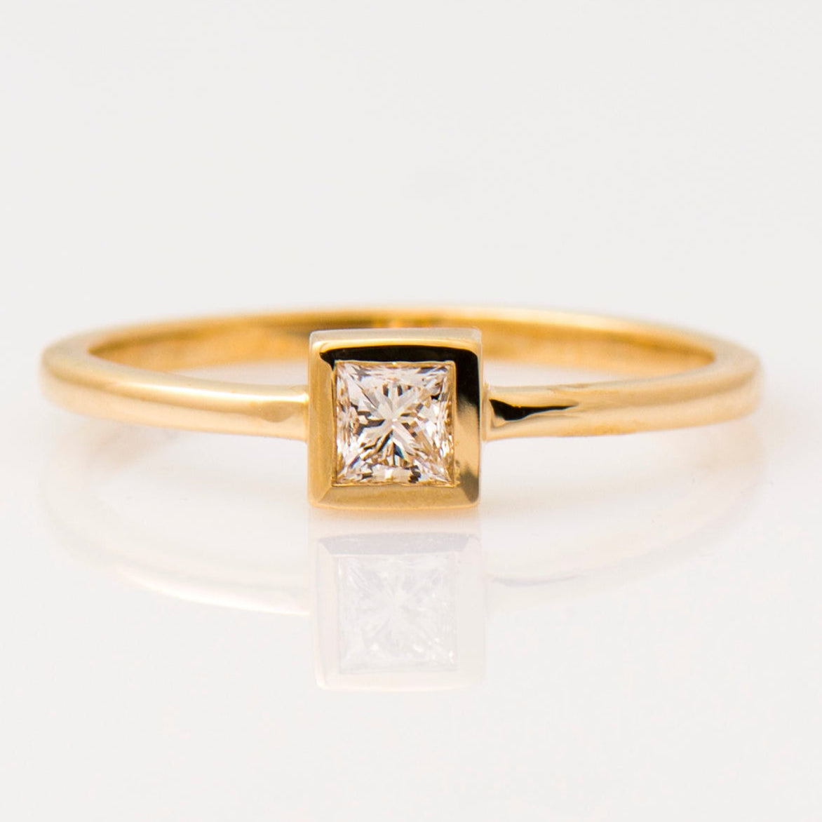 Flat Frame Square Diamond Ring