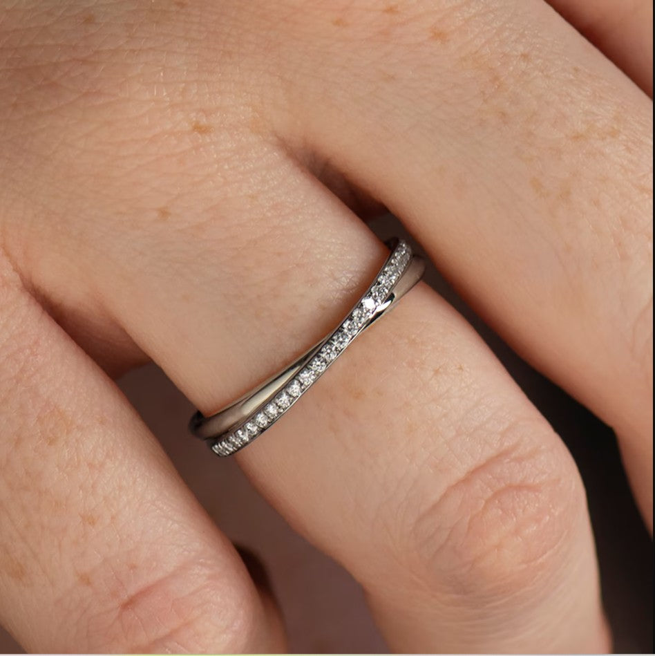 Infinity Diamonds Interlocking Ring
