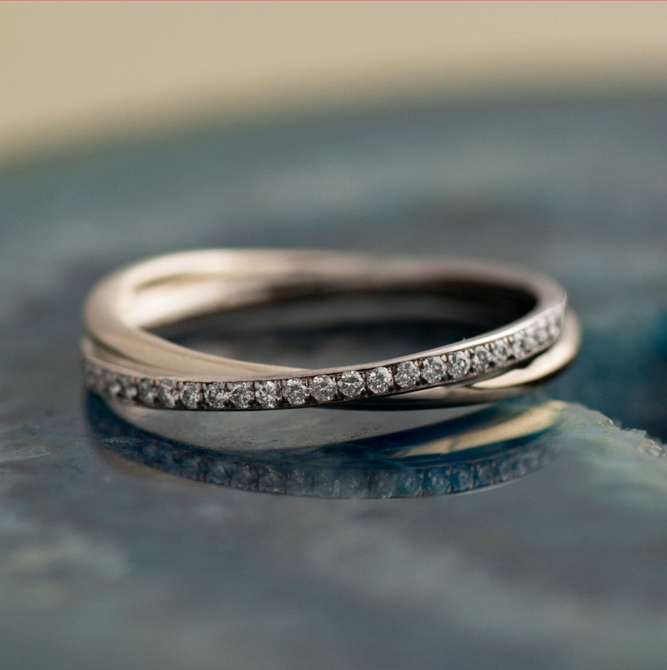 Infinity Diamonds Interlocking Ring