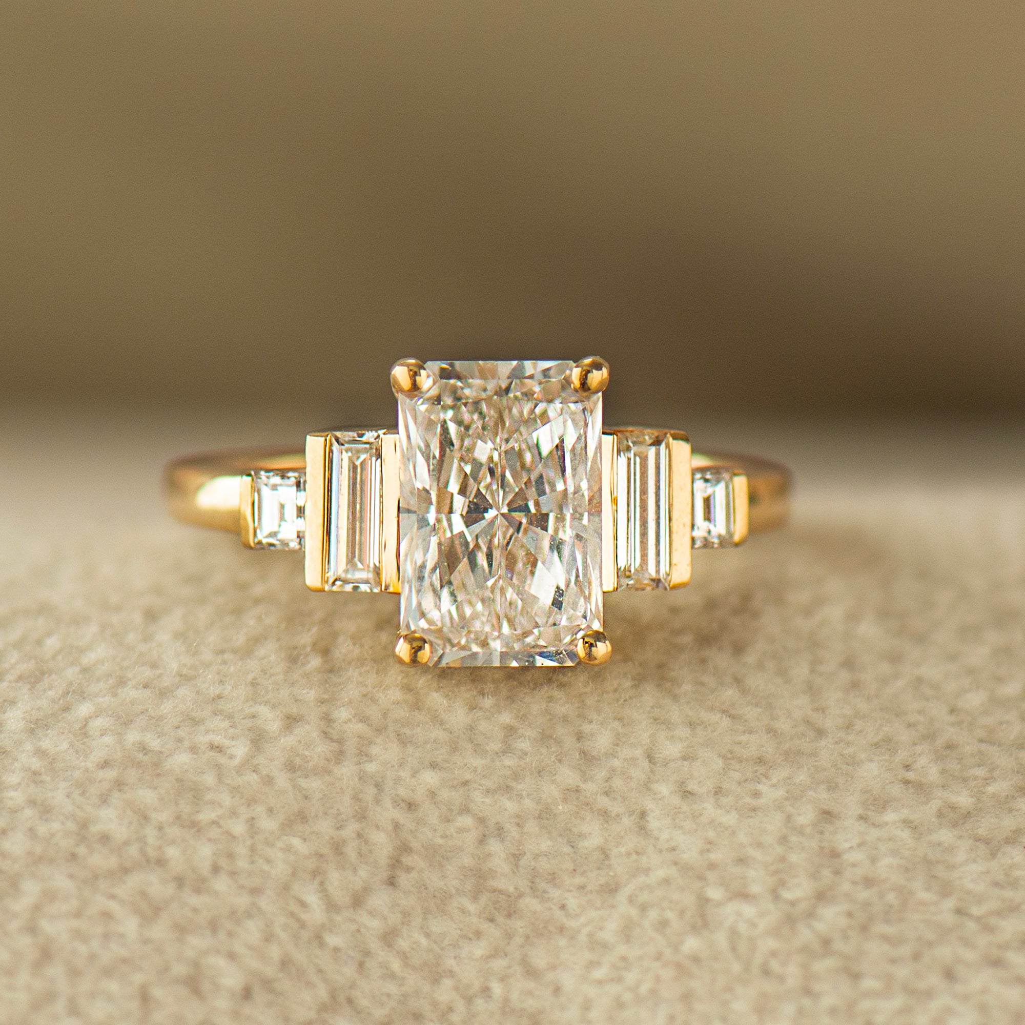 Are Deco Radiant Ring