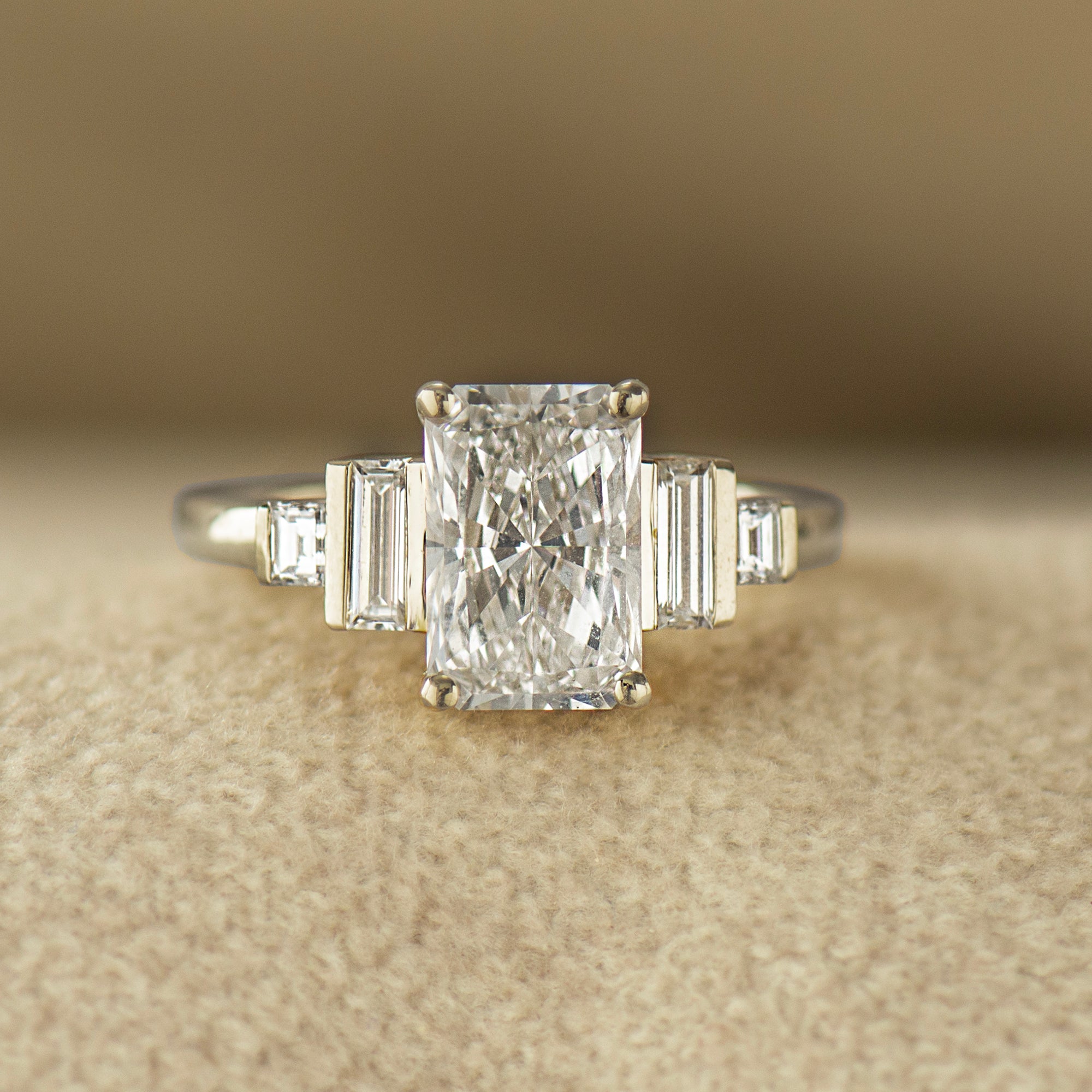 Are Deco Radiant Ring