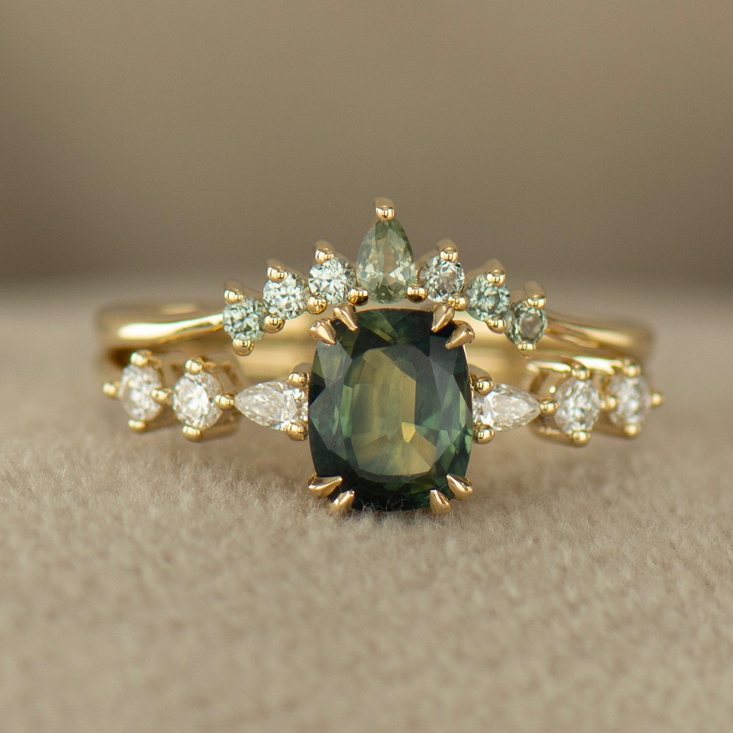 Bi Color Sapphire Ring Set