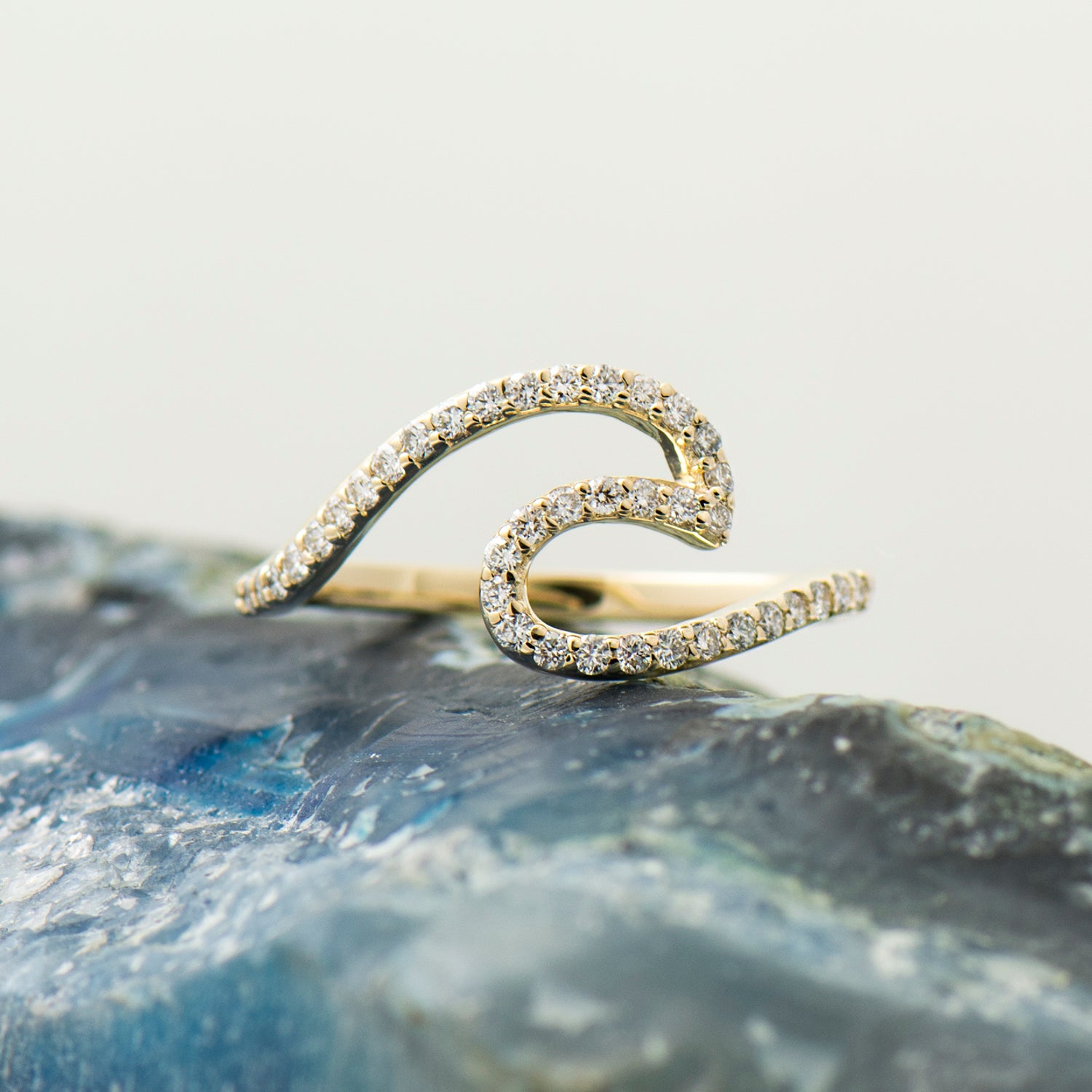 Wave Diamonds Ring