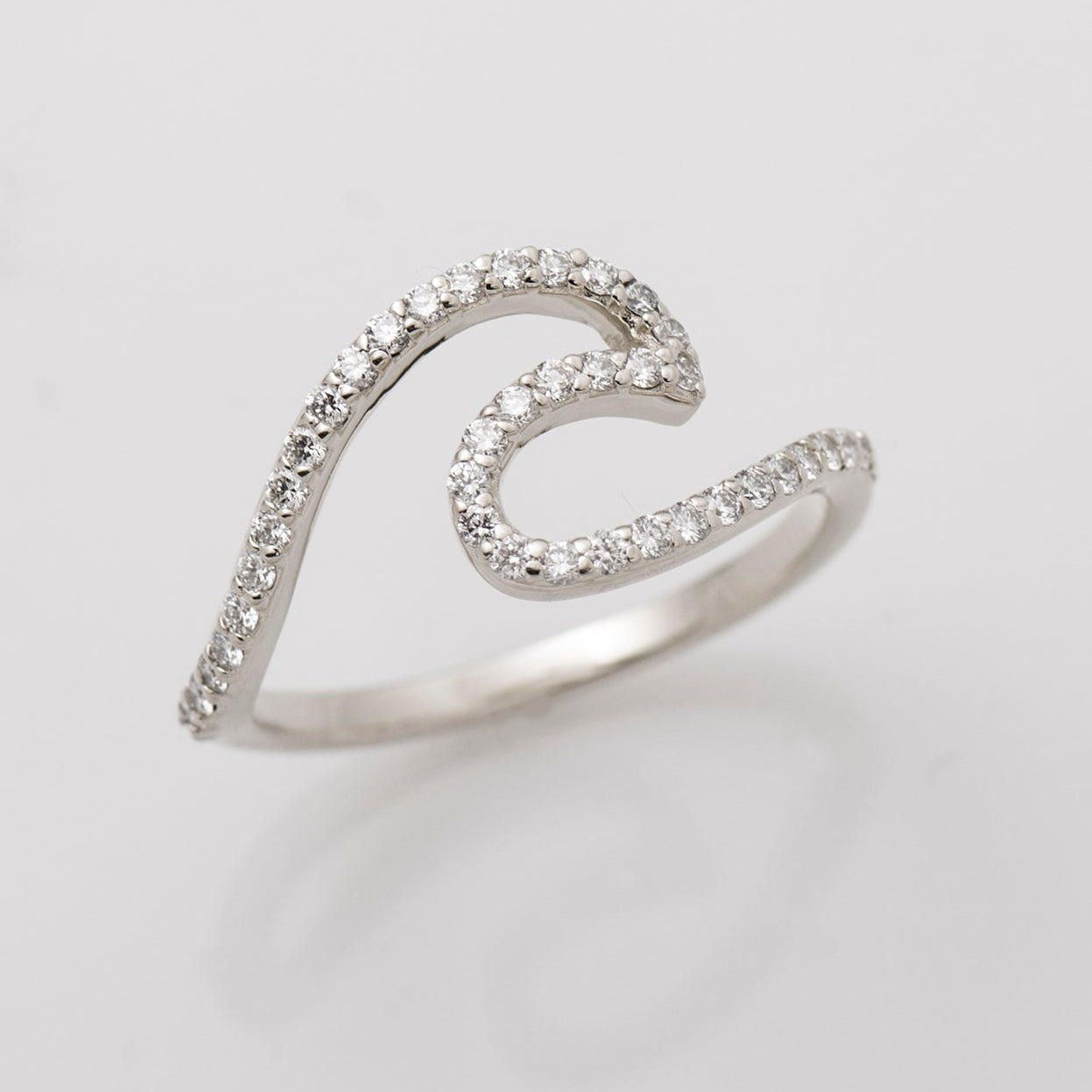 Wave Diamonds Ring