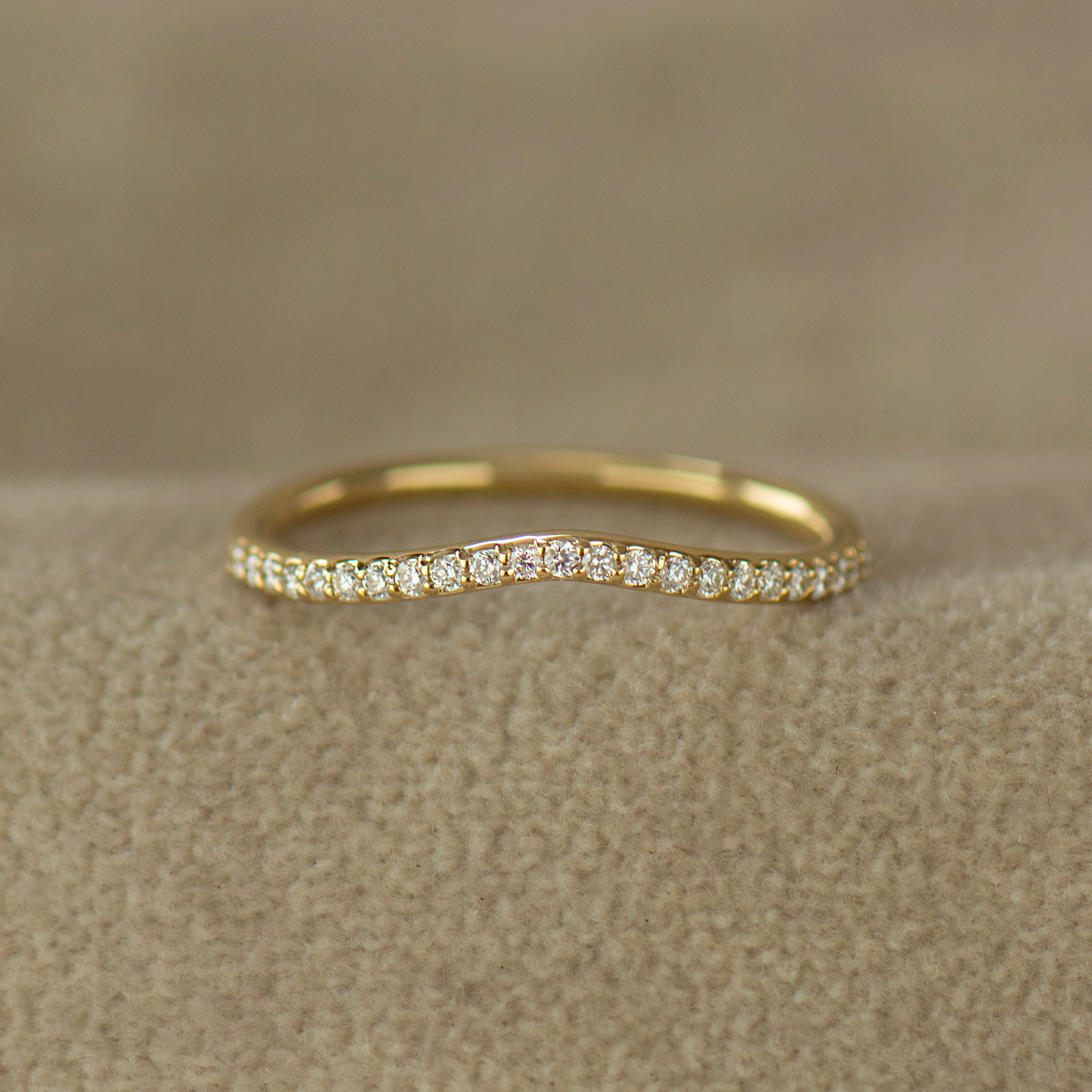 Matching Curved Diamonds Ring