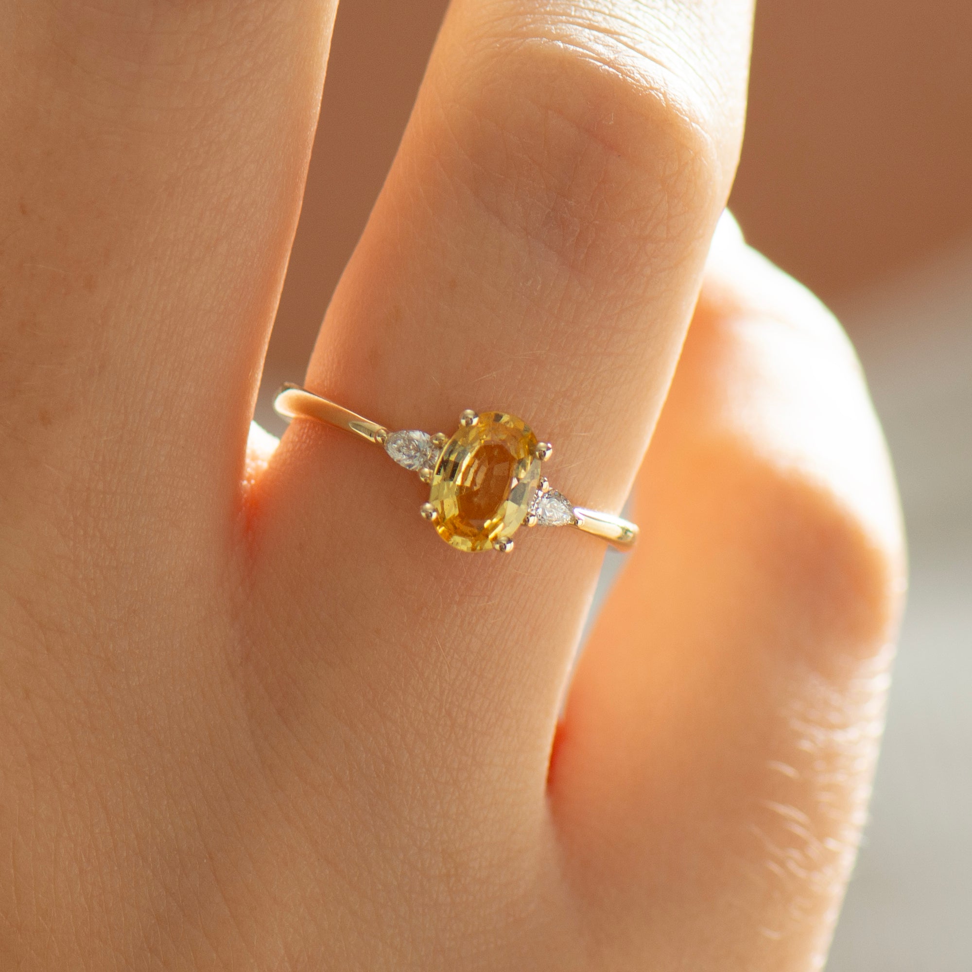 Golden Yellow Sapphire Ring | Engagement Rings | Nir Oliva Jewelry