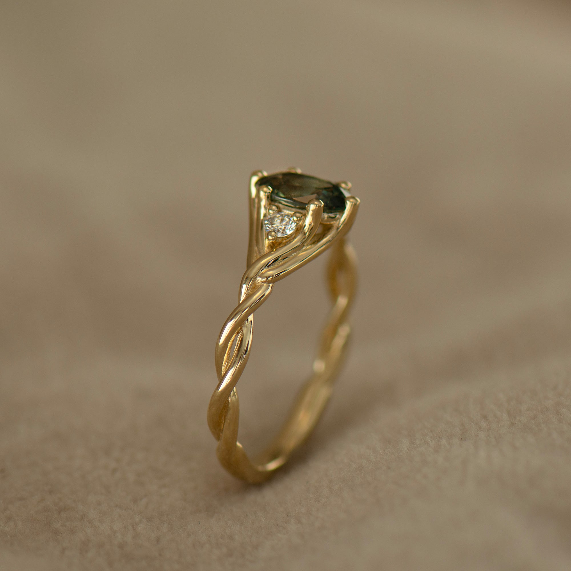 Celtic Knot Green Sapphire Ring - Oval