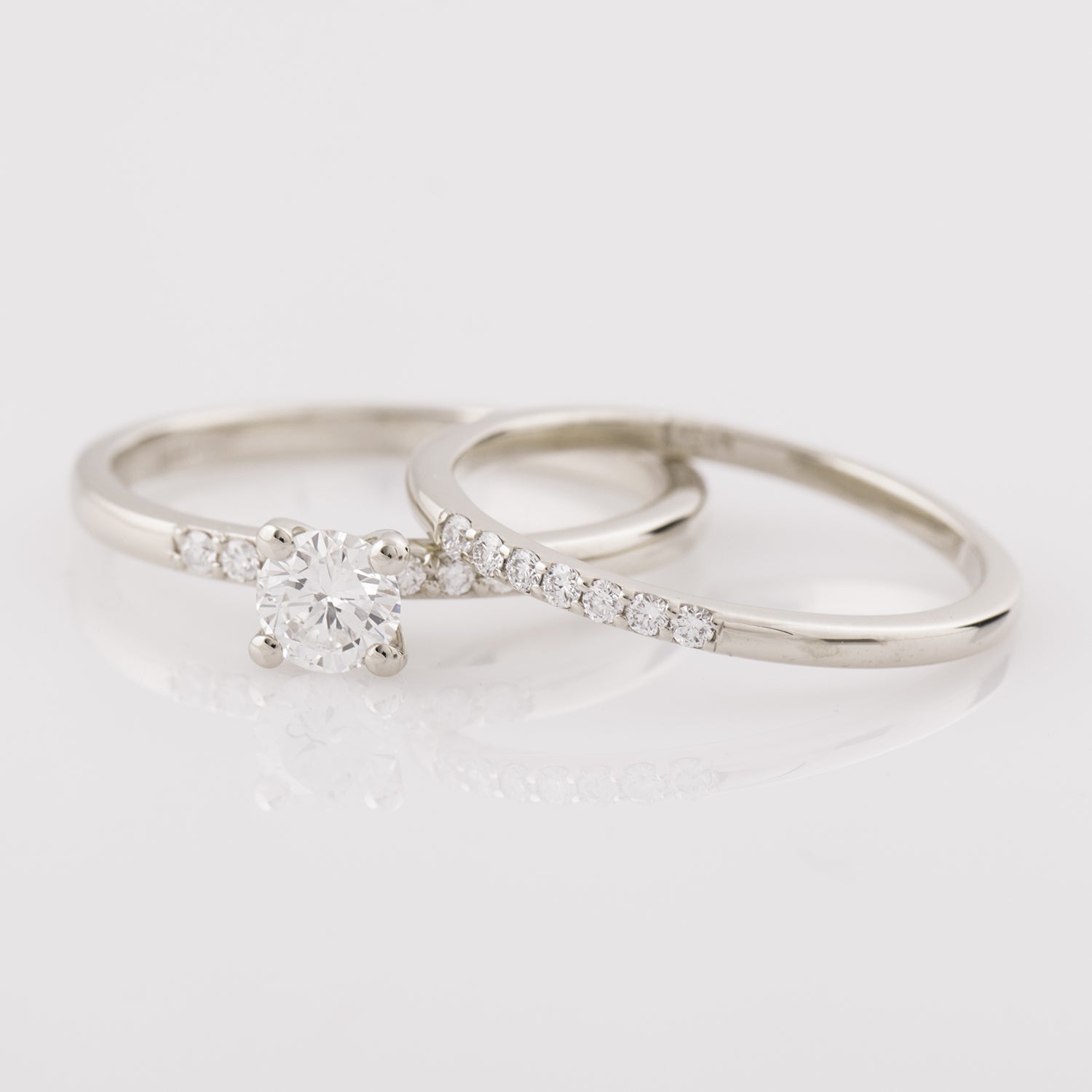 Delicate Diamond Rings Set