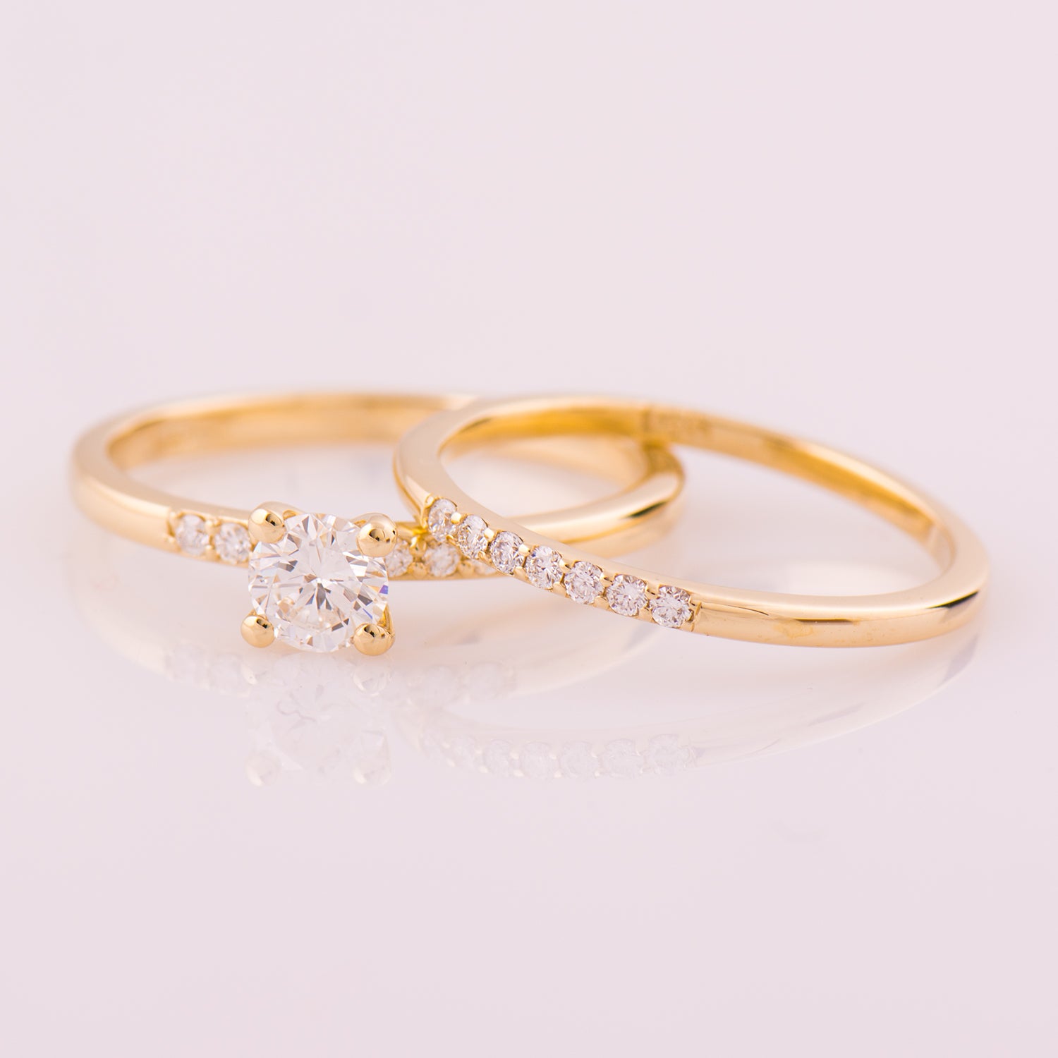 Delicate Diamond Rings Set
