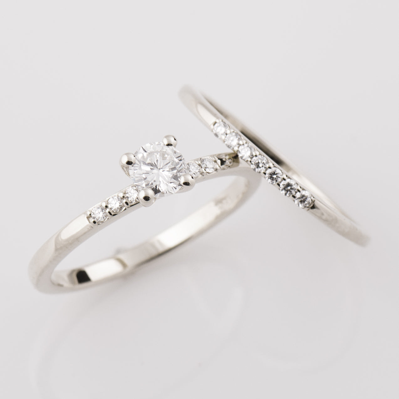 Delicate Diamond Rings Set