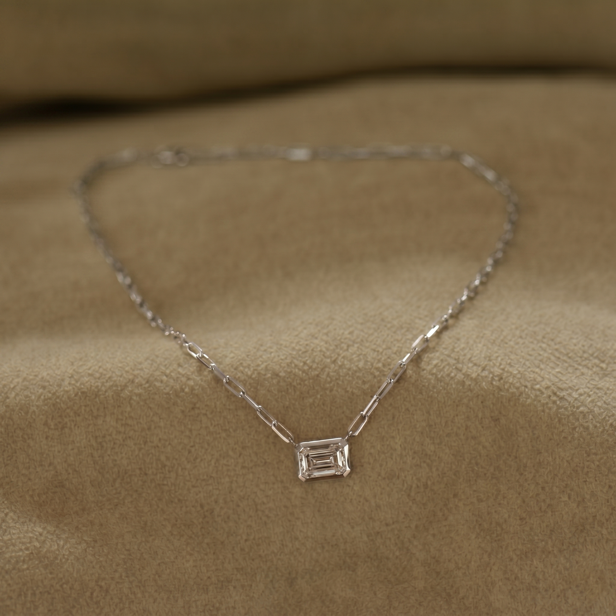 Choker Horizontal Emerald Cut Necklace