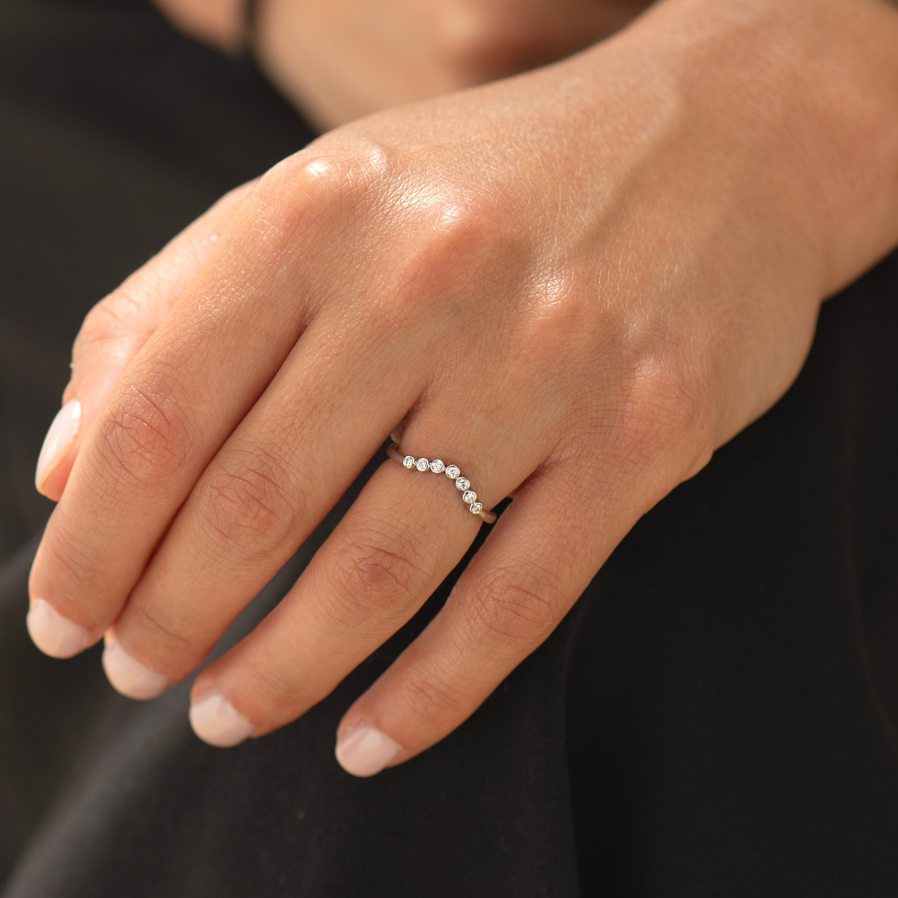 Curved Diamonds Bezel Band